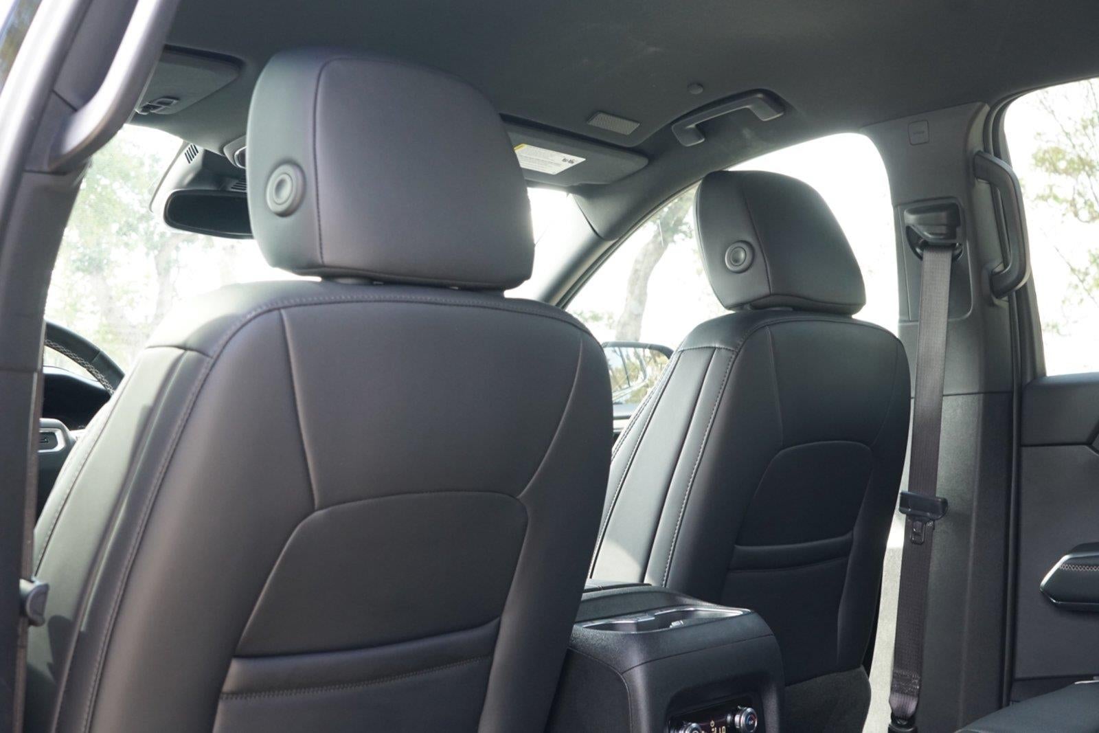 2025 GMC Acadia FWD Denali
