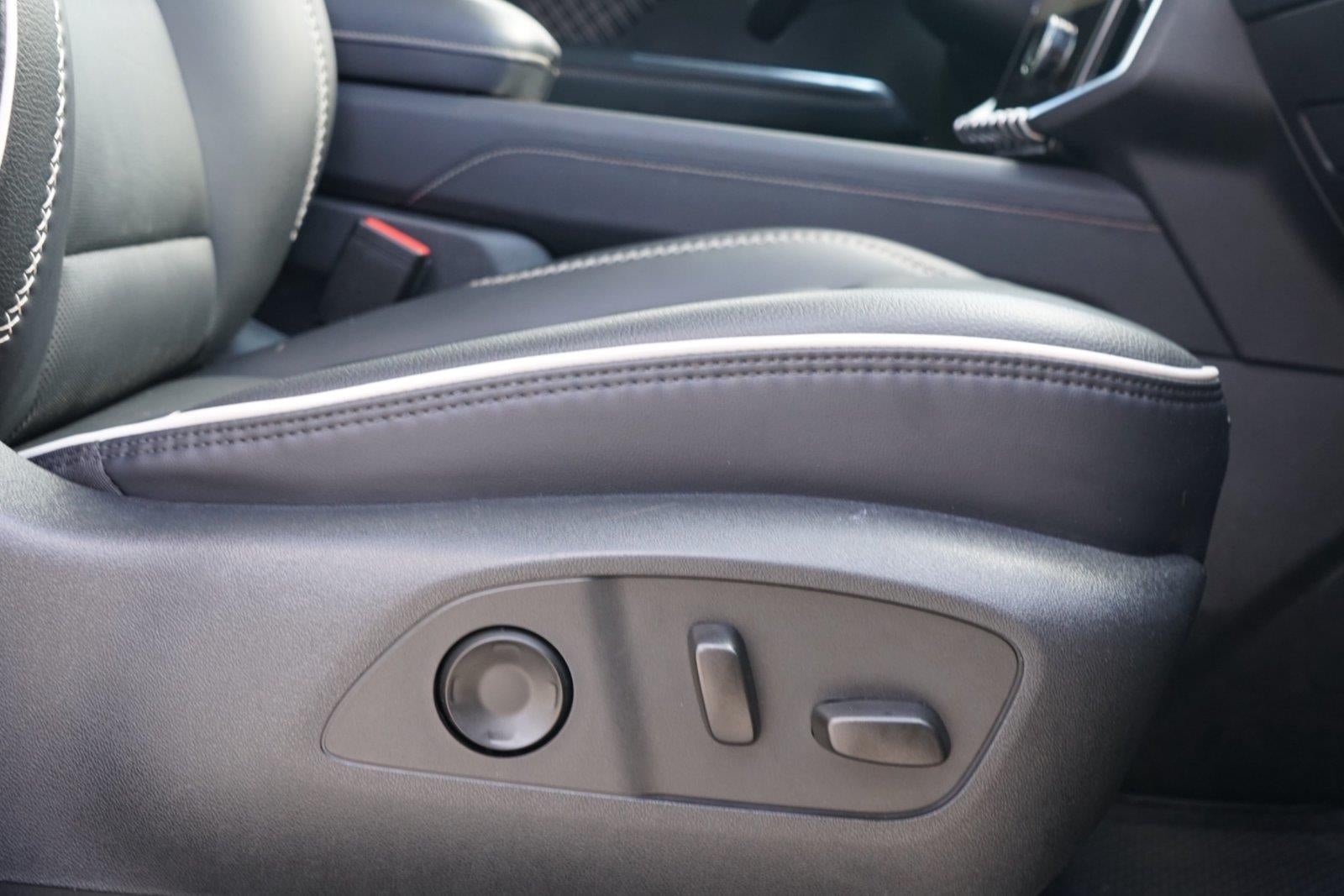 2025 GMC Acadia FWD Denali