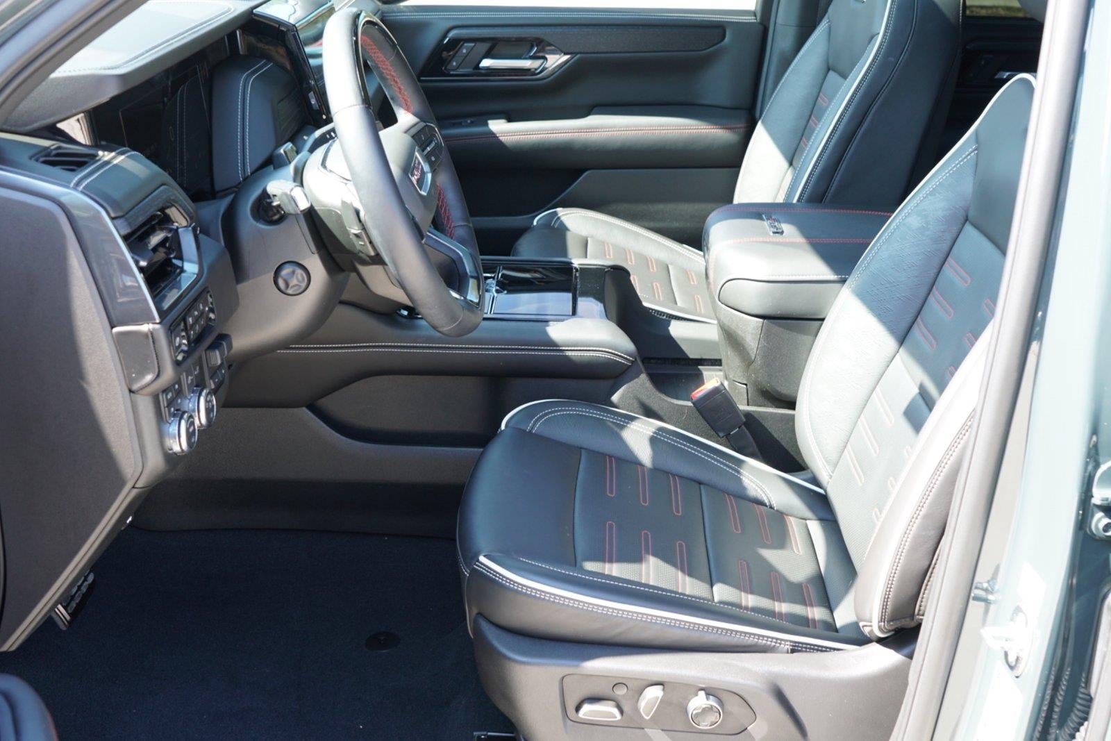 2025 GMC Yukon AT4 Ultimate