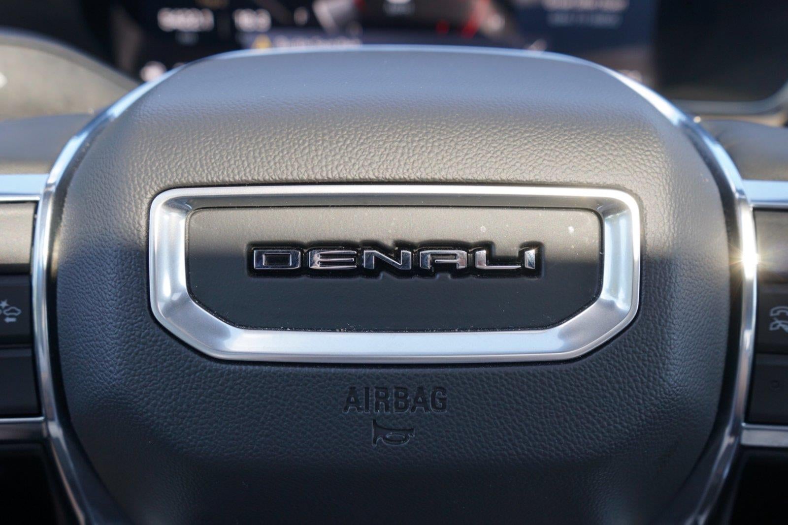 2023 GMC Canyon 4WD Denali