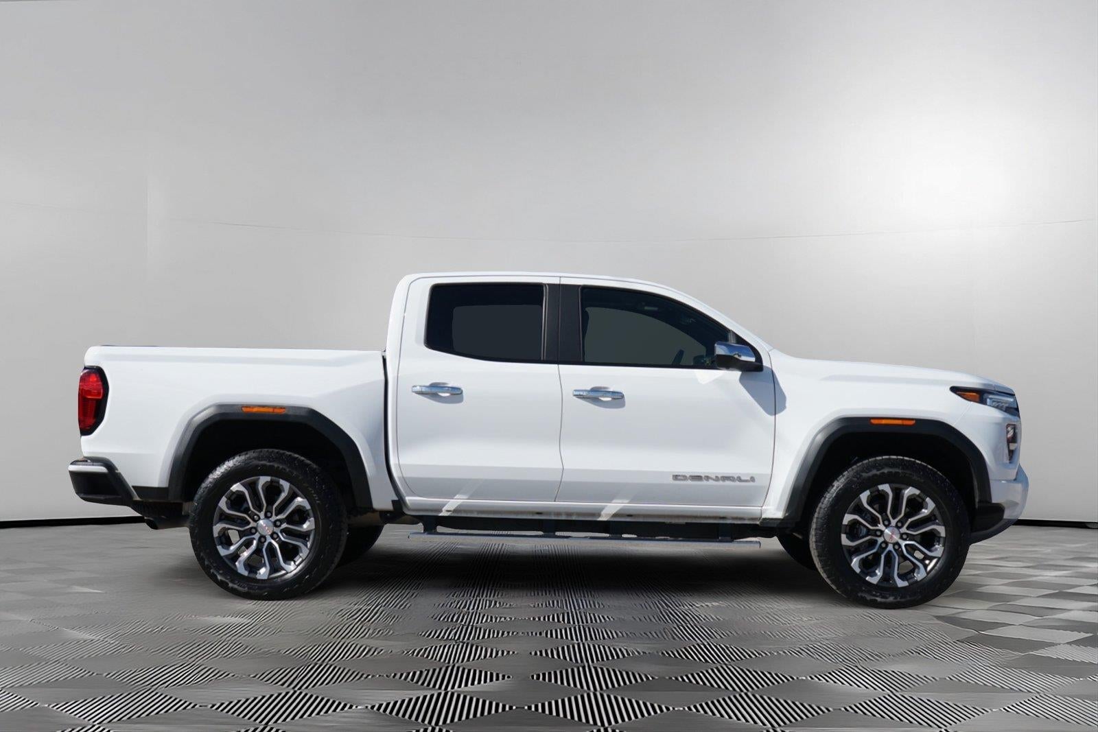2023 GMC Canyon 4WD Denali