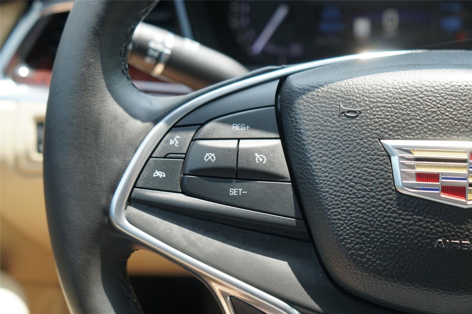 2017 Cadillac XT5 Luxury FWD