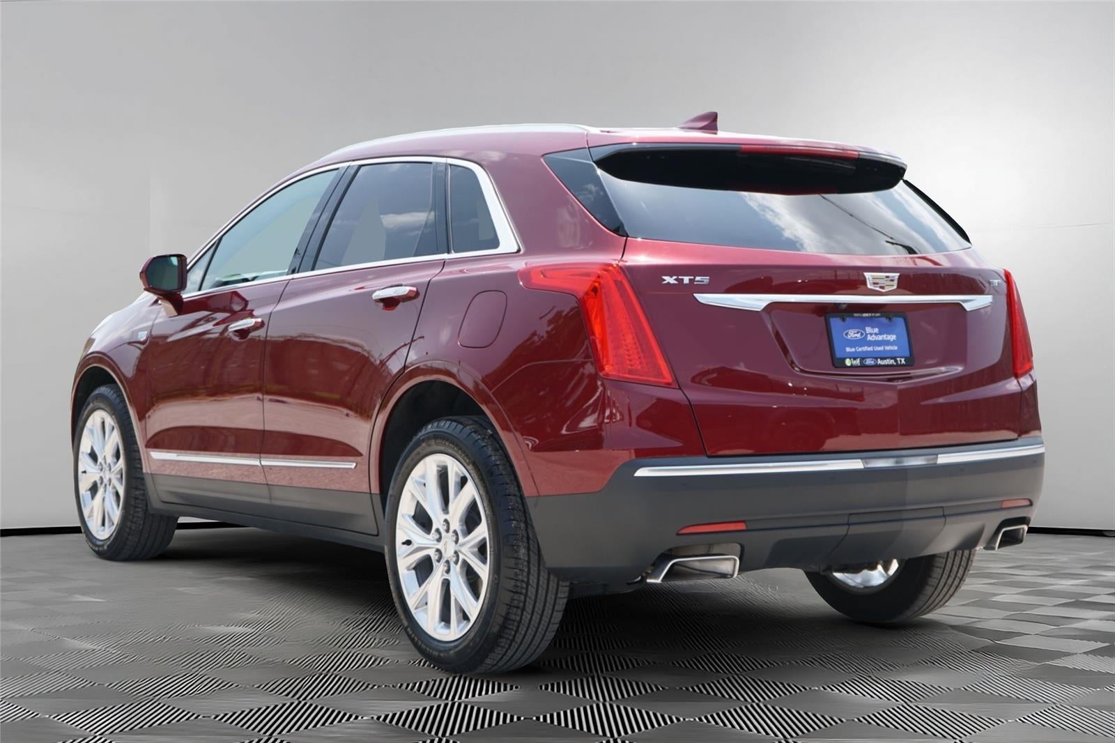 2017 Cadillac XT5 Luxury FWD
