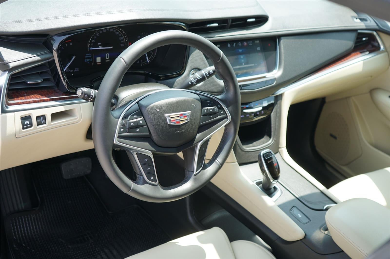 2017 Cadillac XT5 Luxury FWD