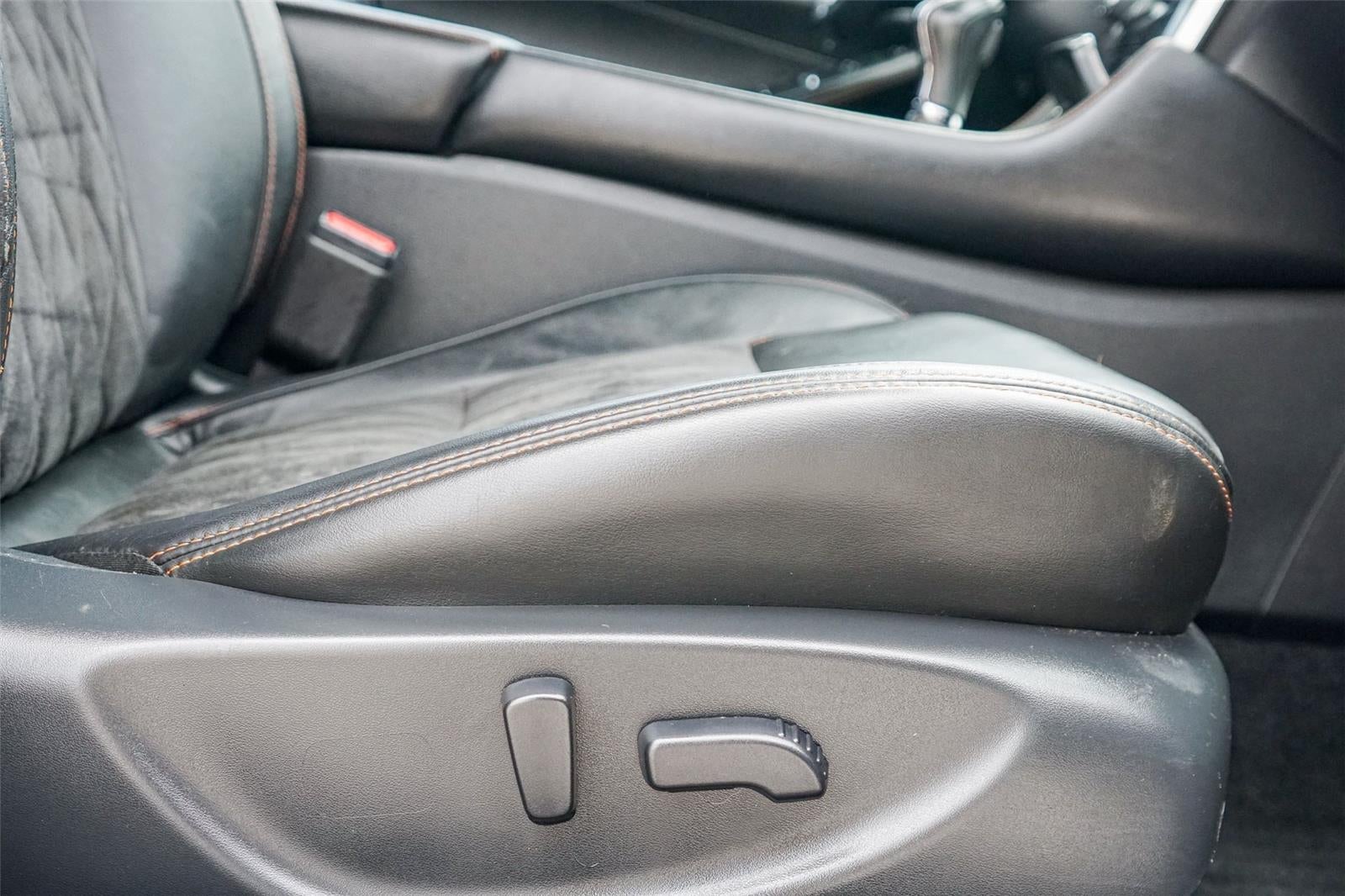 2019 Nissan Maxima SR