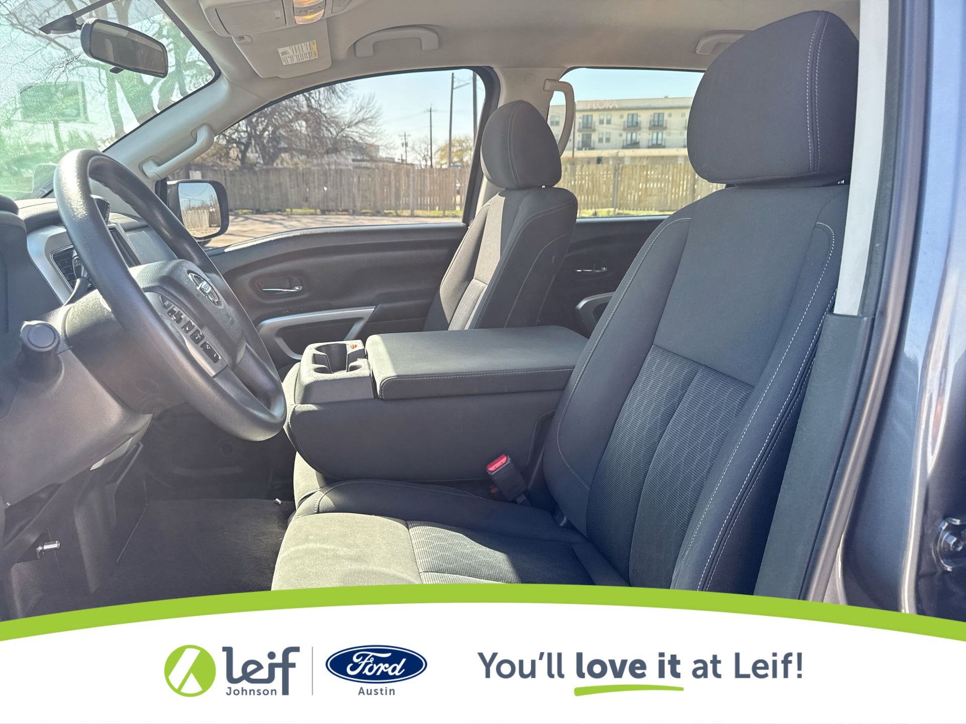 2017 Nissan Titan SV