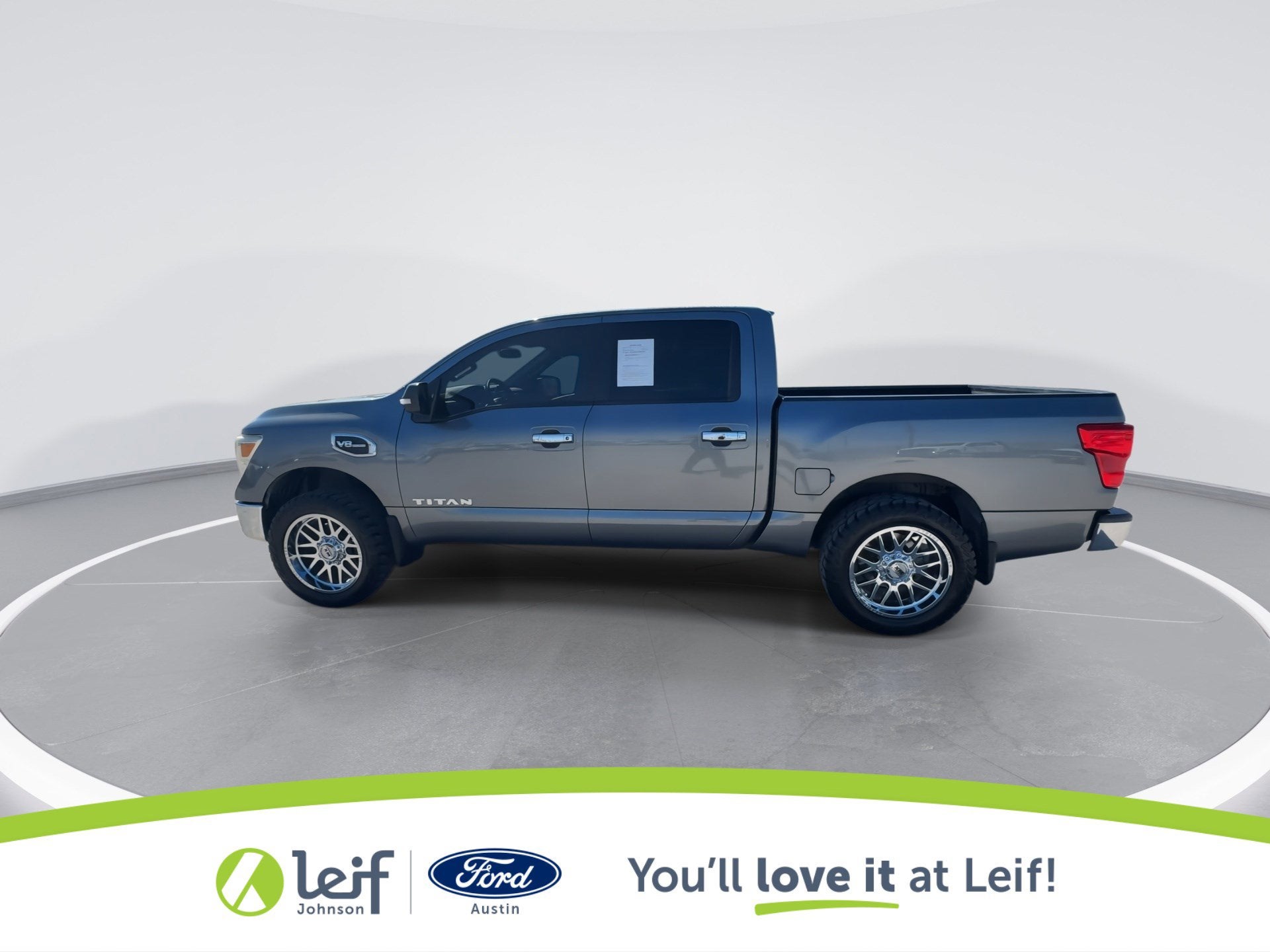 2017 Nissan Titan SV