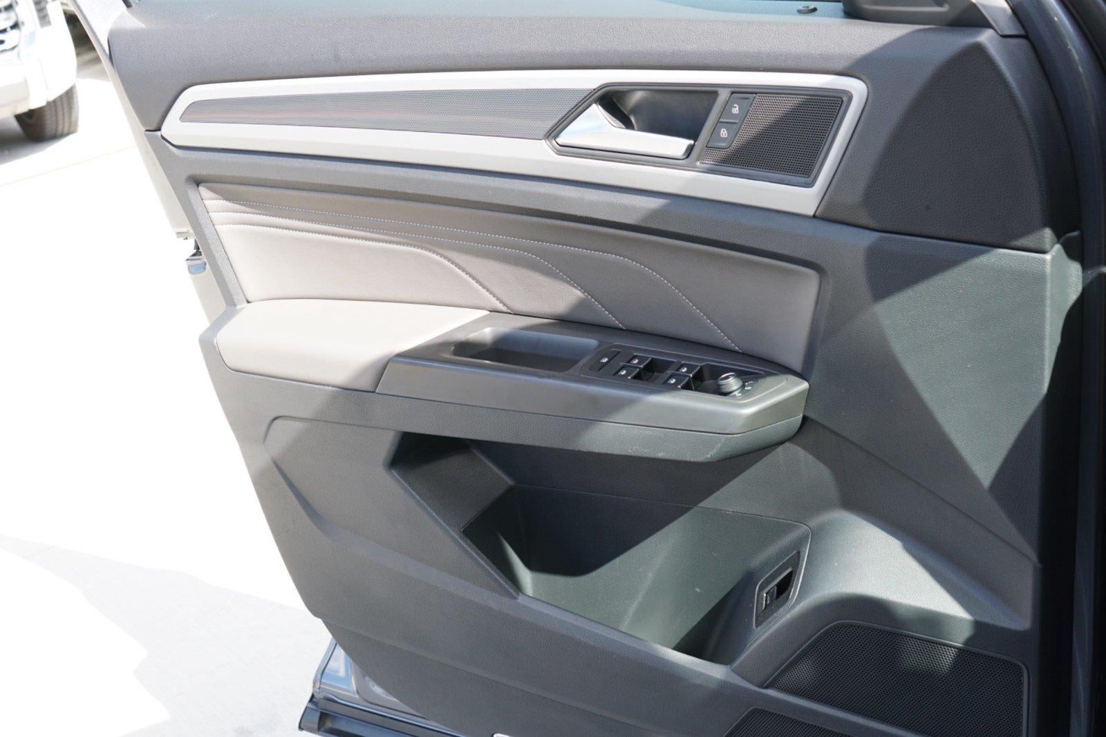 2022 Volkswagen Atlas 3.6L V6 SEL R-Line