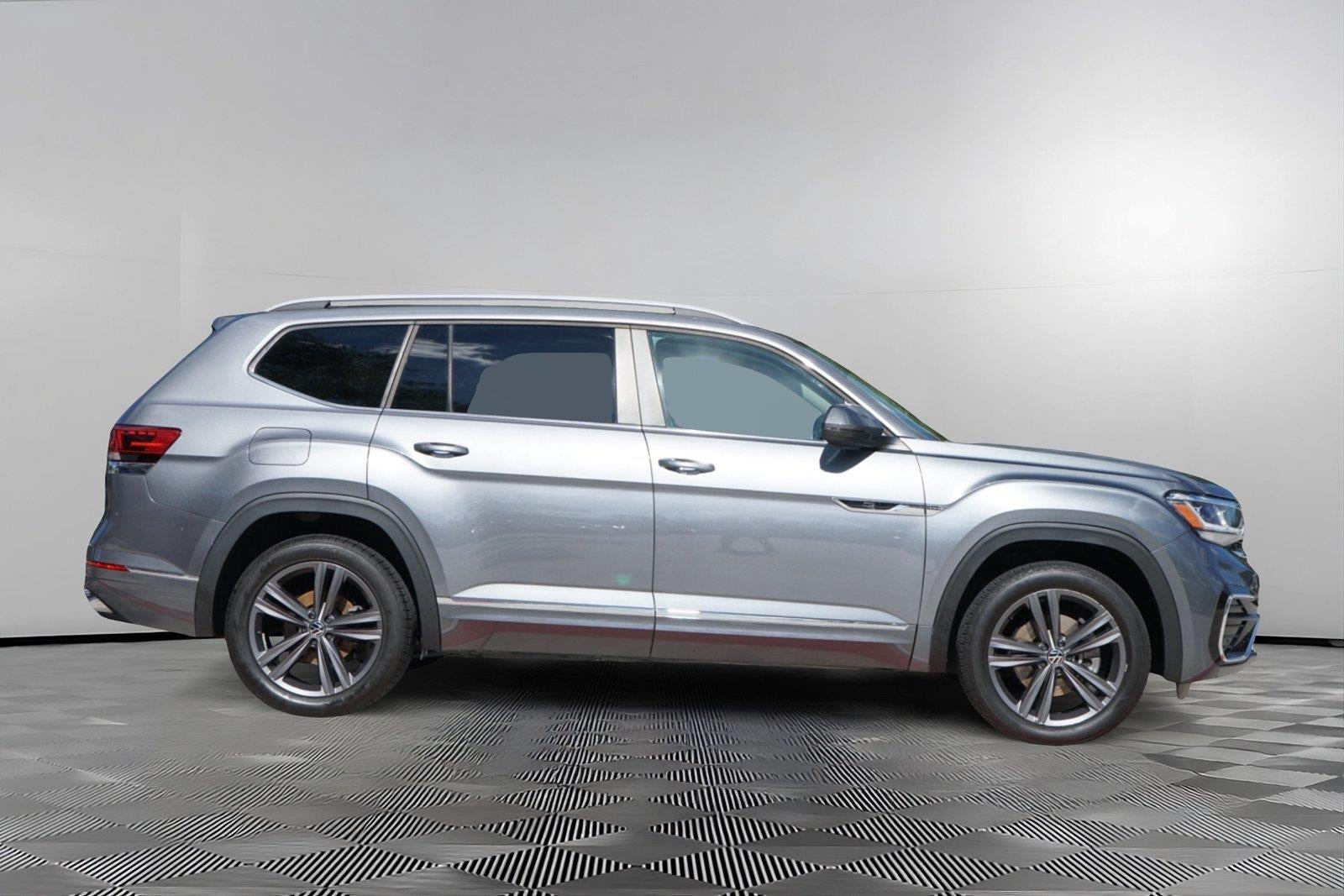 2022 Volkswagen Atlas 3.6L V6 SEL R-Line