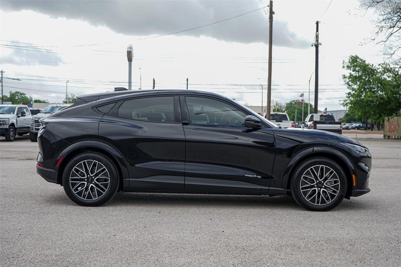 2025 Ford Mustang Mach-E Premium