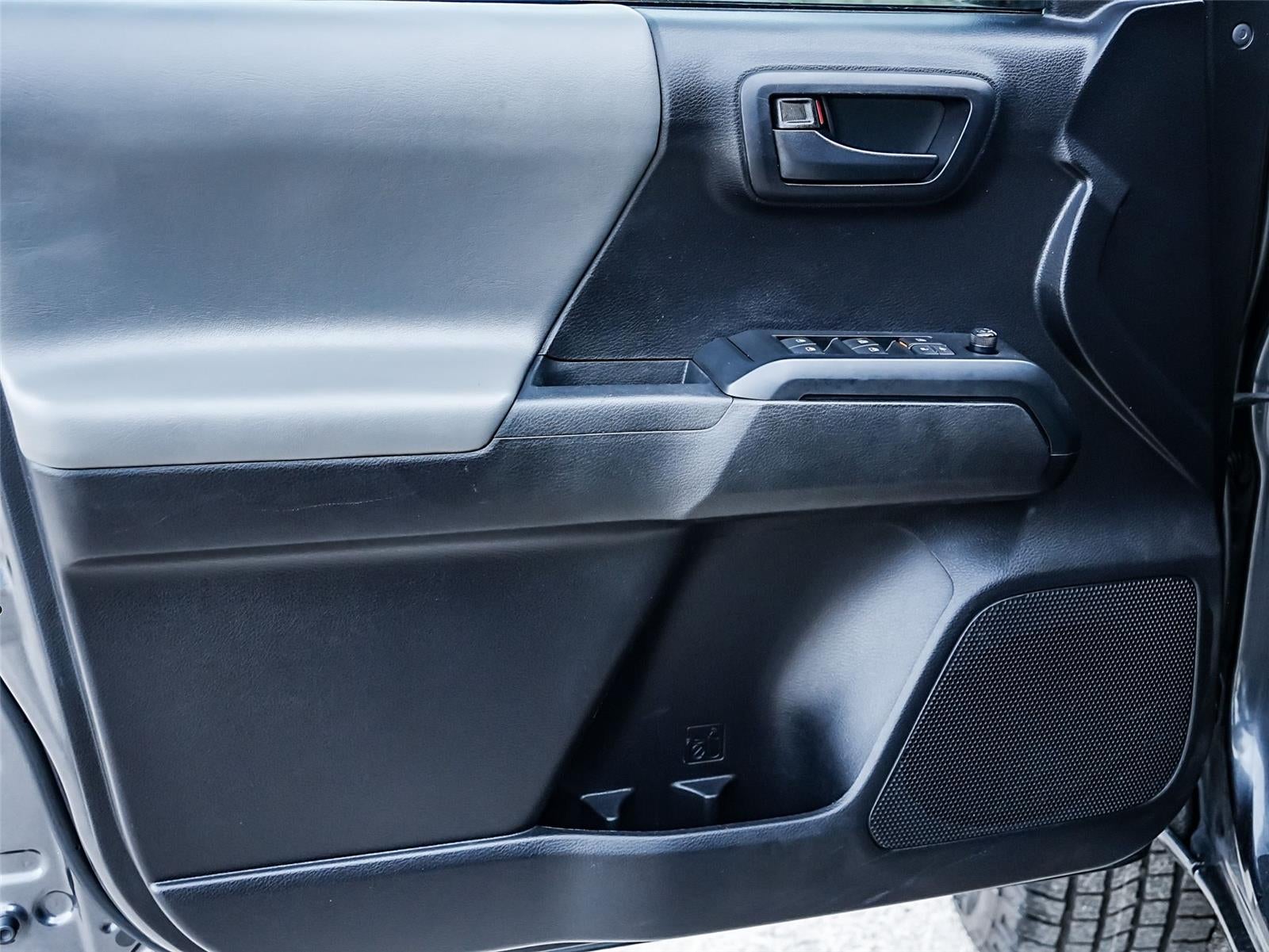 2020 Toyota Tacoma SR V6
