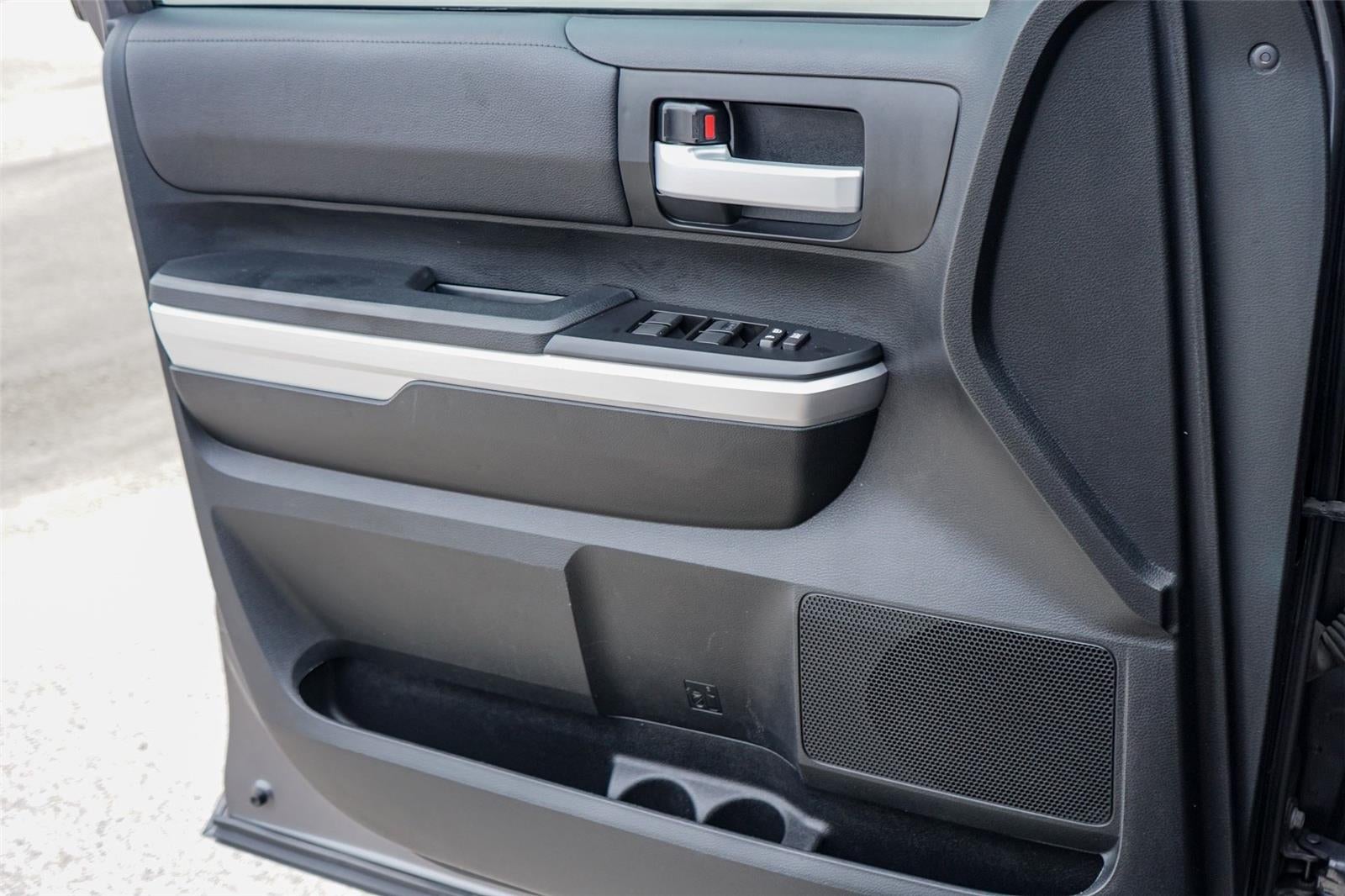 2017 Toyota Tundra SR5