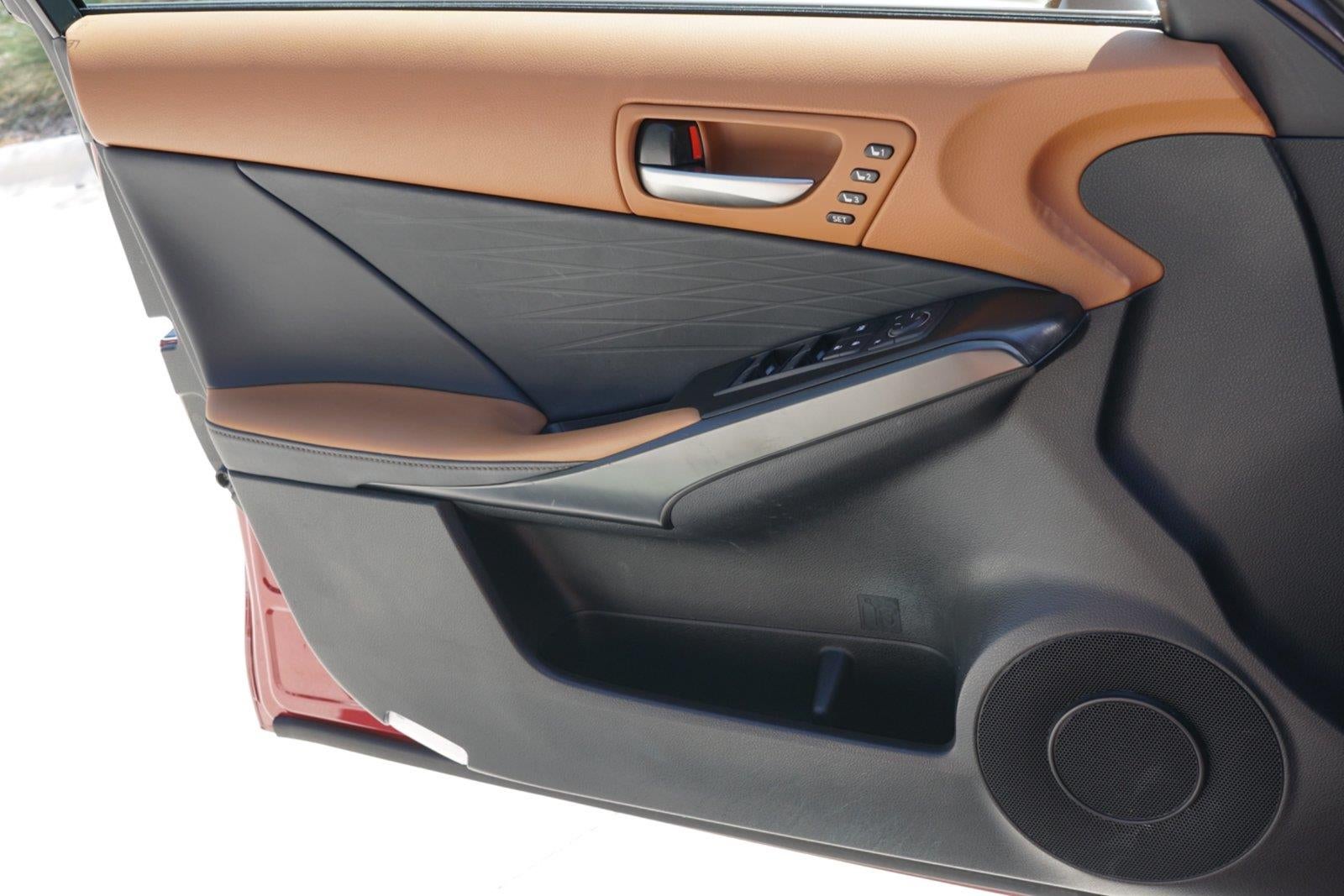 2025 Lexus IS IS 300