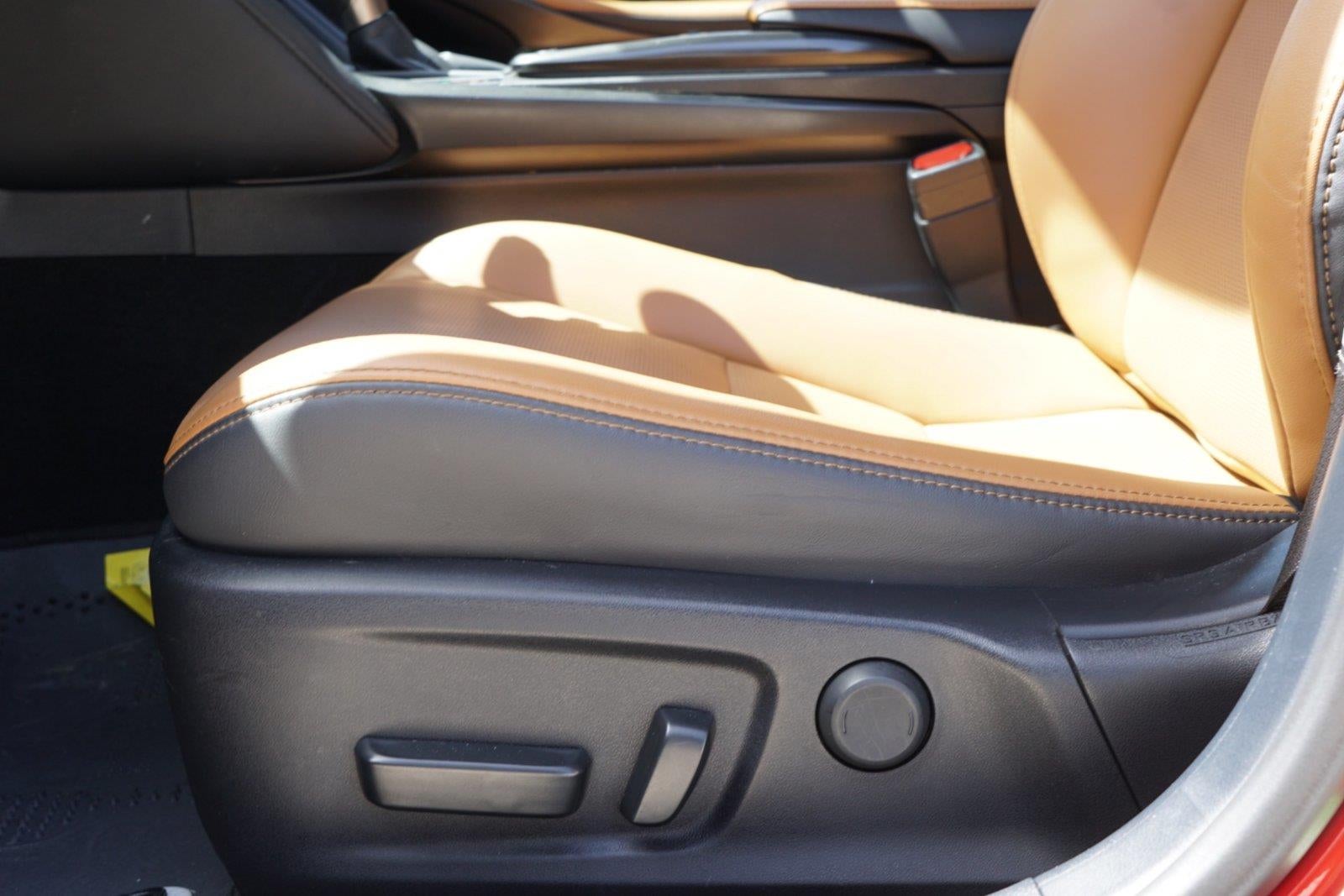 2025 Lexus IS IS 300