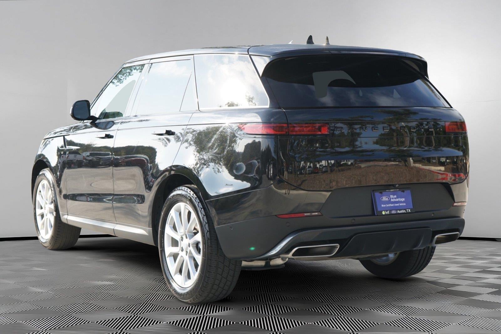 2025 Land Rover Range Rover Sport SE