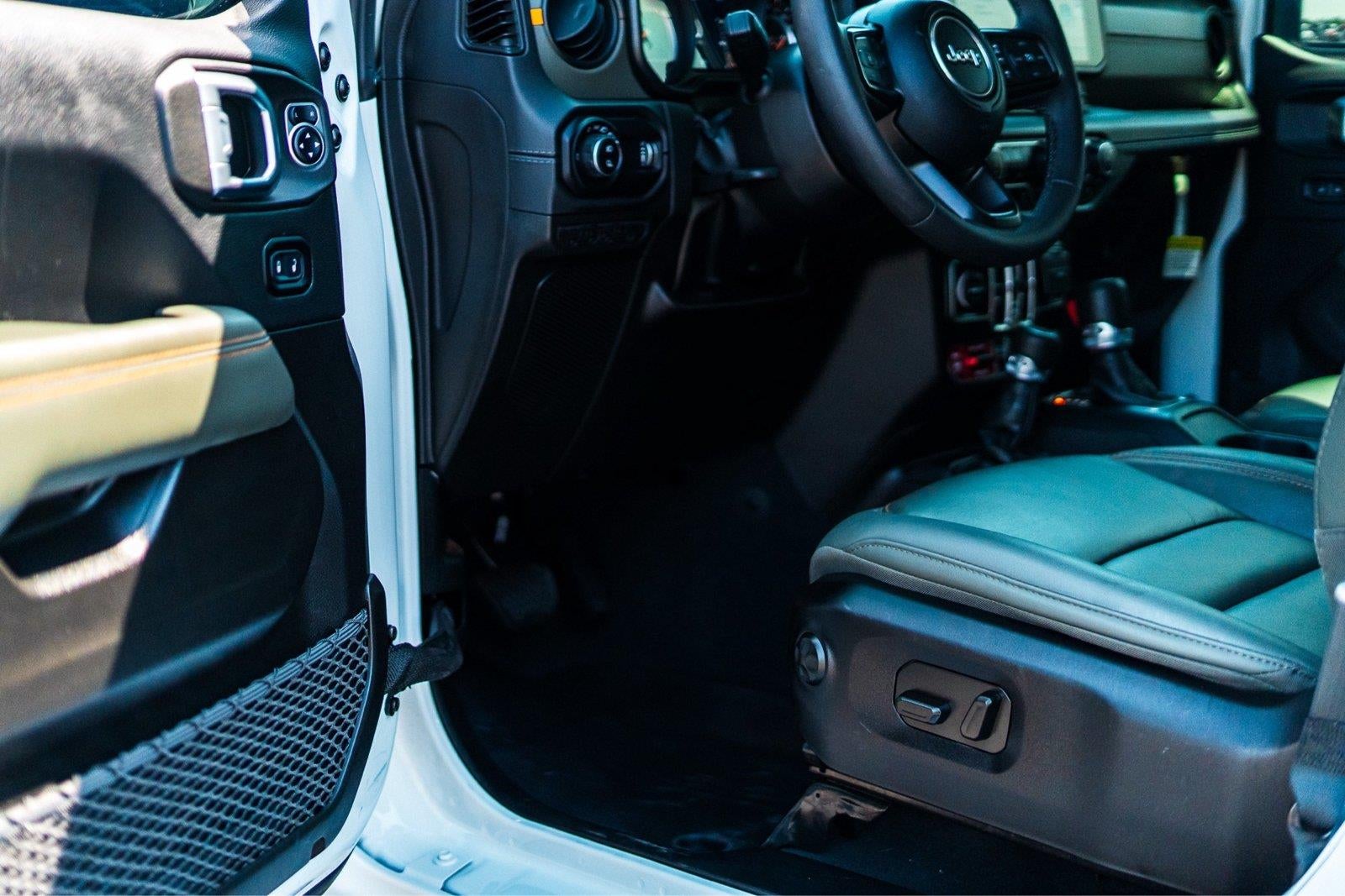 2025 Jeep Gladiator Mojave X