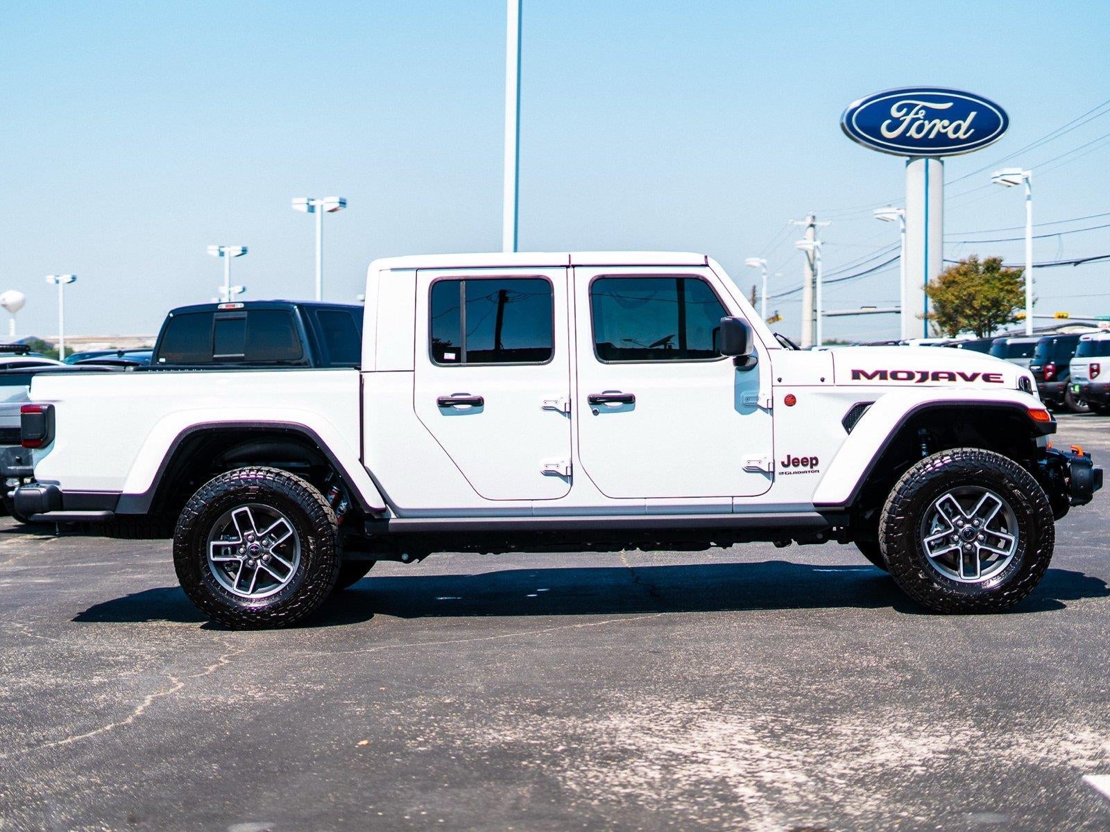 2025 Jeep Gladiator Mojave X