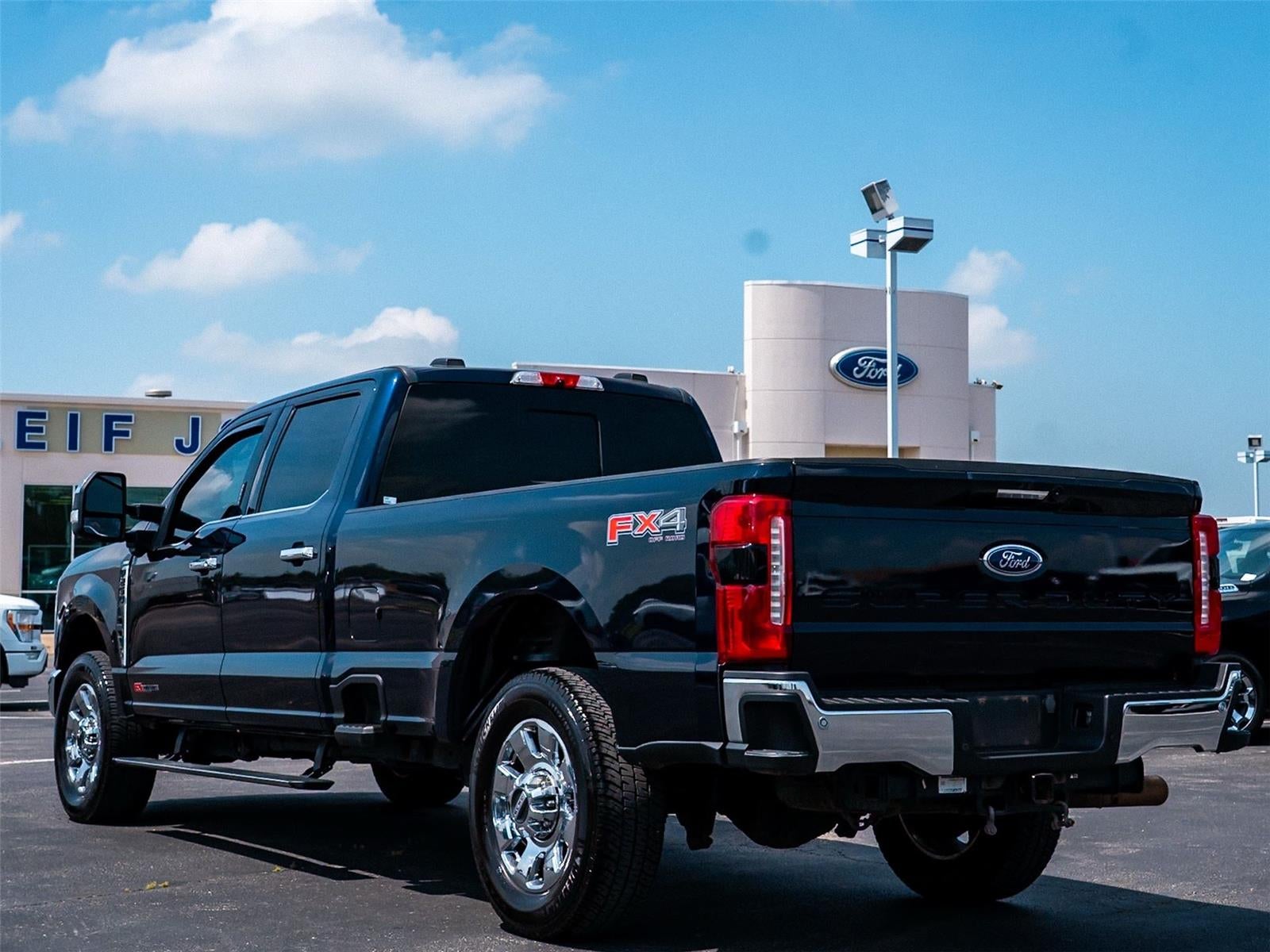 2023 Ford Super Duty F-250 Lariat