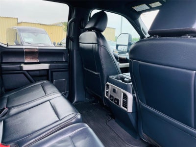 2022 Ford Super Duty F-350 Lariat