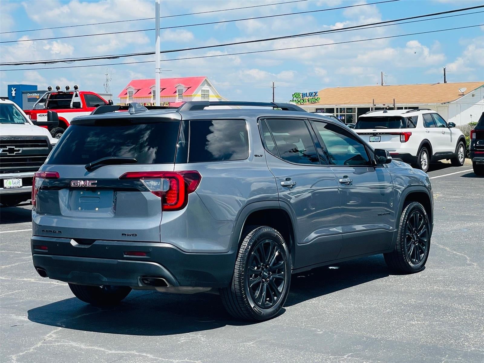 2022 GMC Acadia SLT