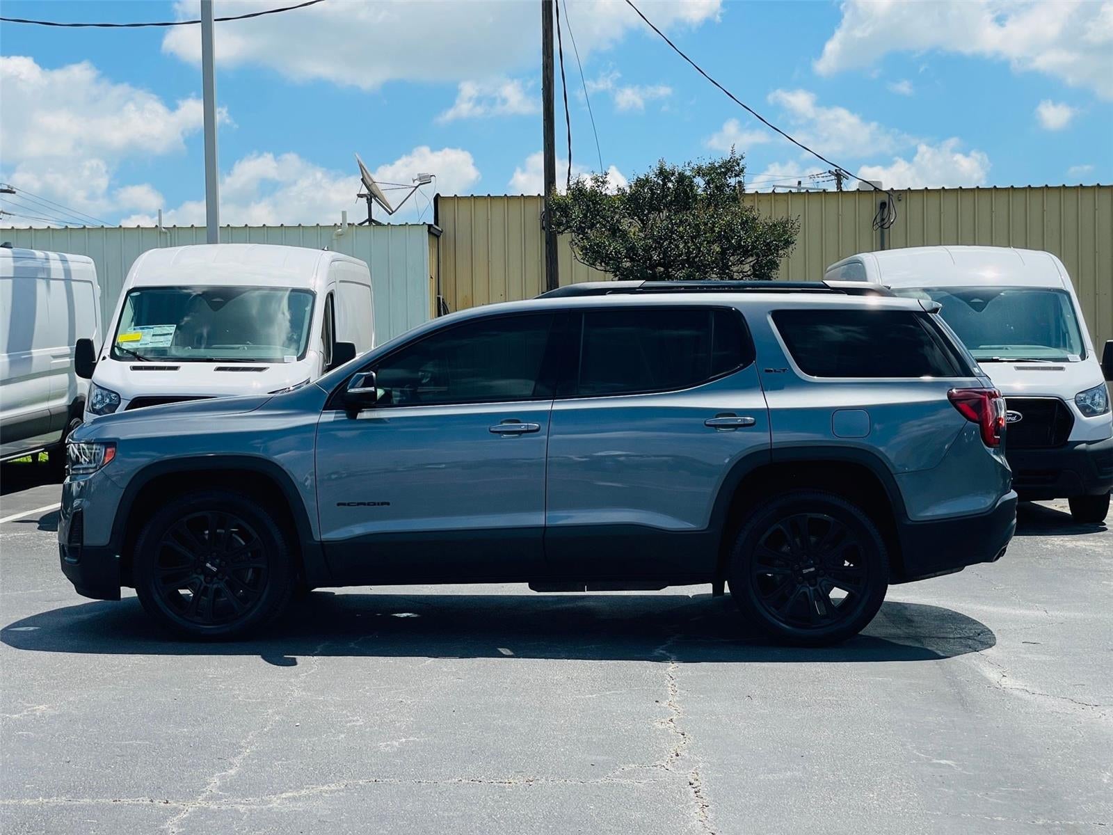 2022 GMC Acadia SLT
