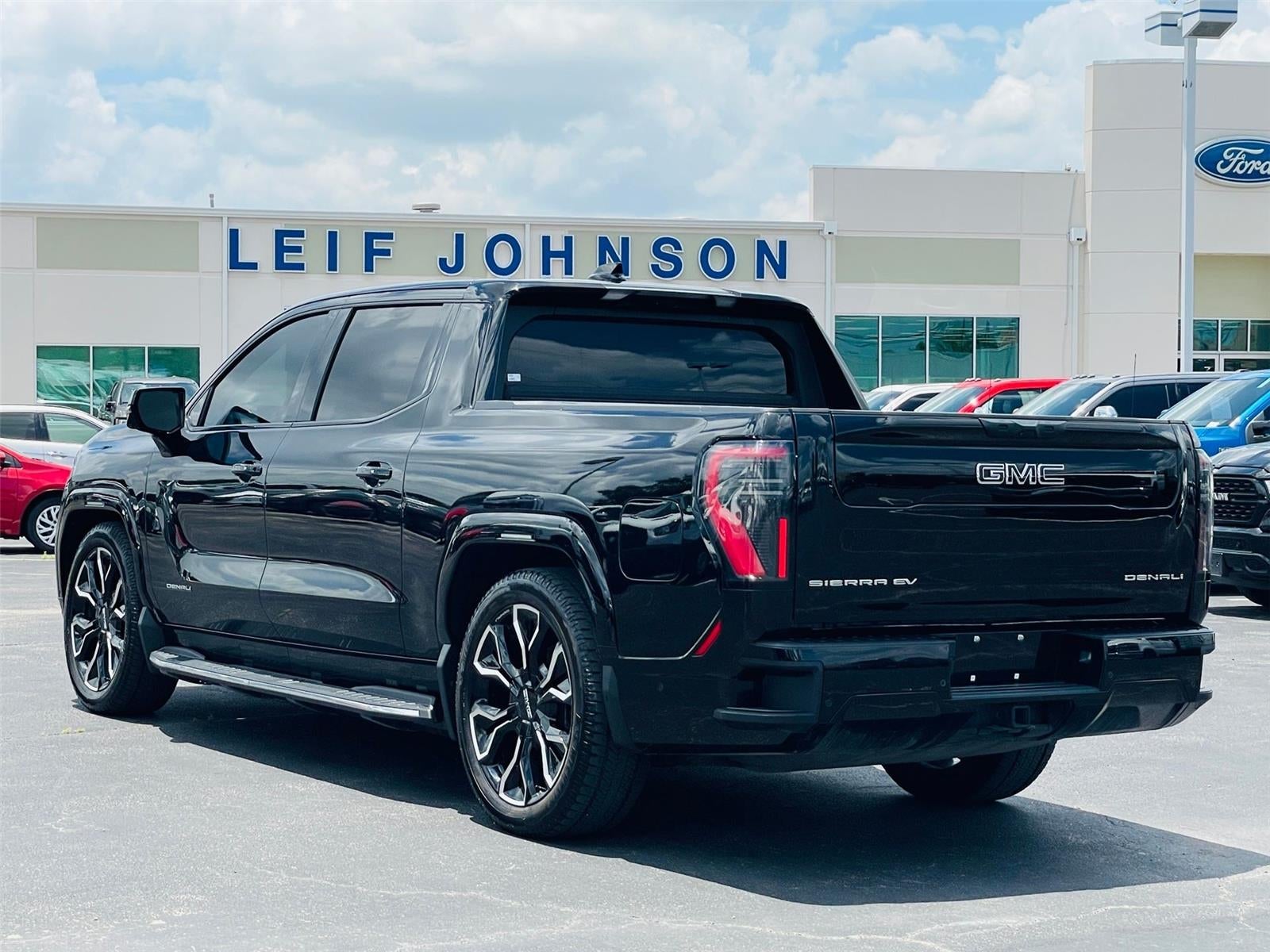 2025 GMC Sierra EV Max Range Denali