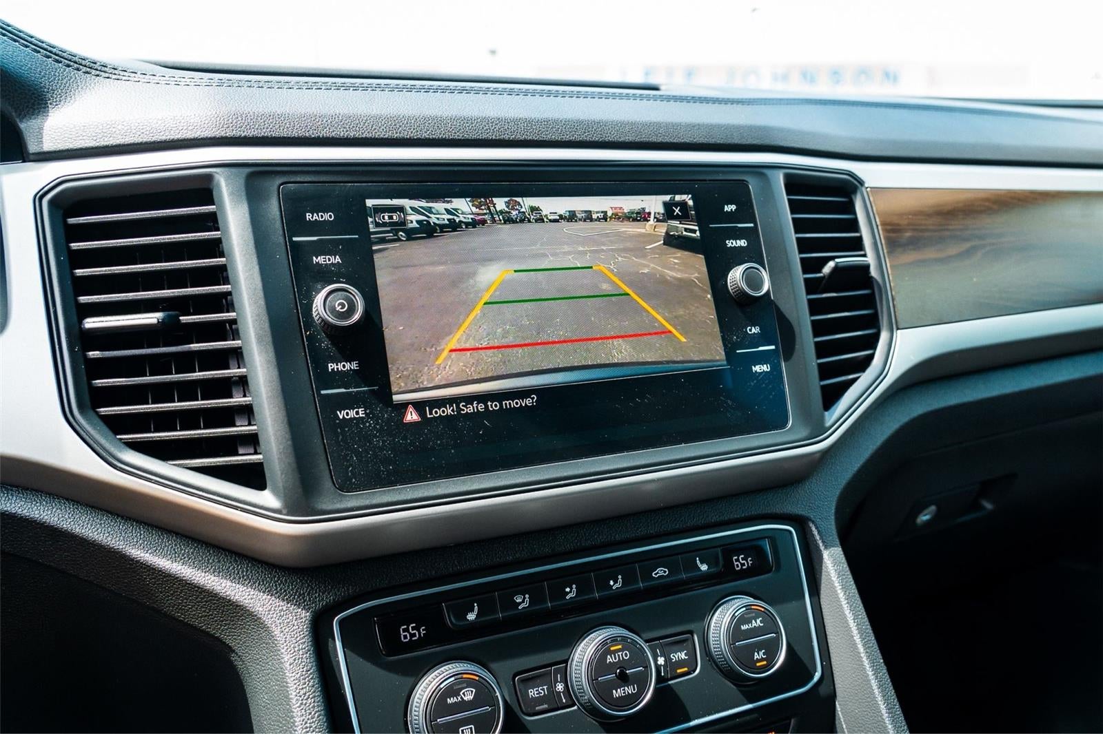 2021 Volkswagen Atlas 3.6L V6 SE w/Technology