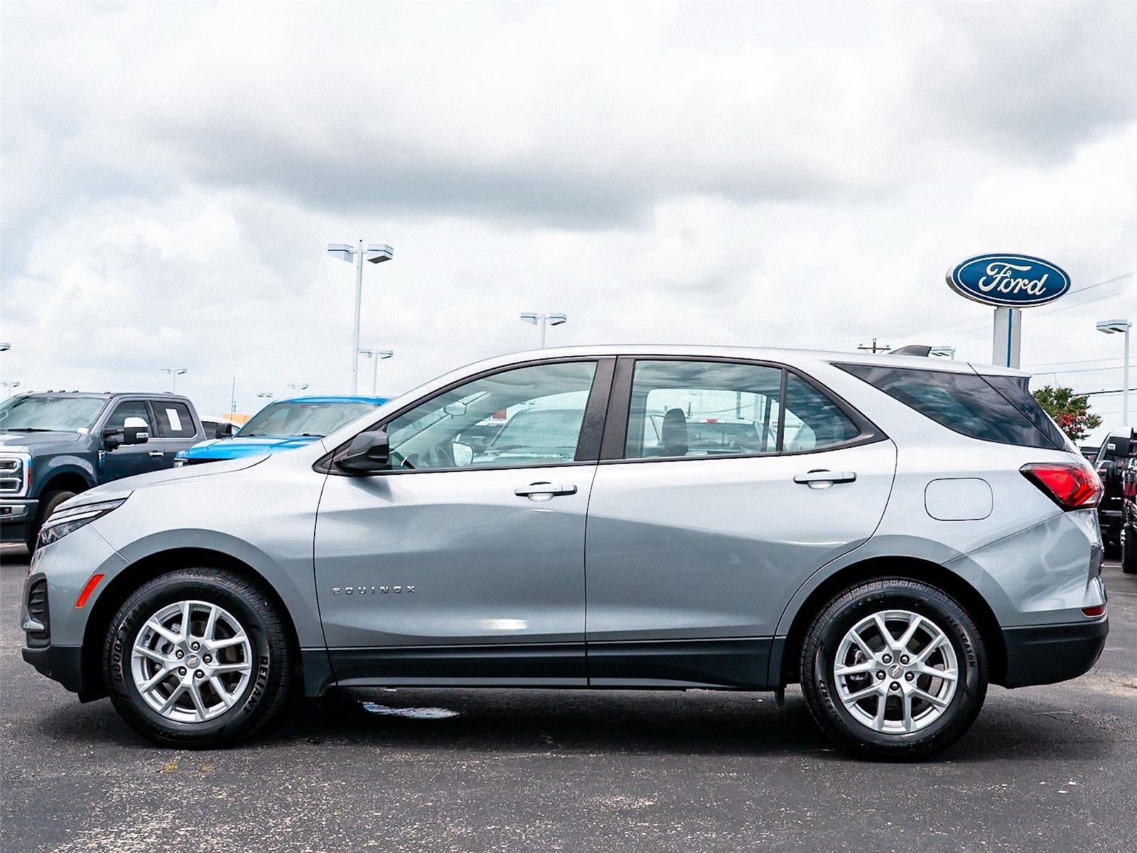 2023 Chevrolet Equinox LS