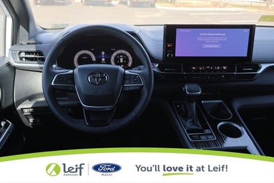 2025 Toyota Sienna XSE 7 Passenger