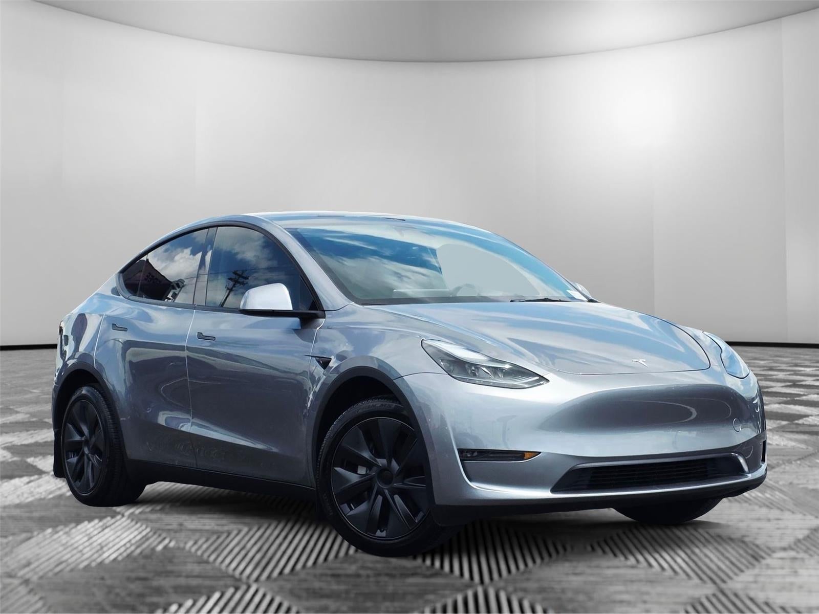 2025 Tesla Model Y Long Range