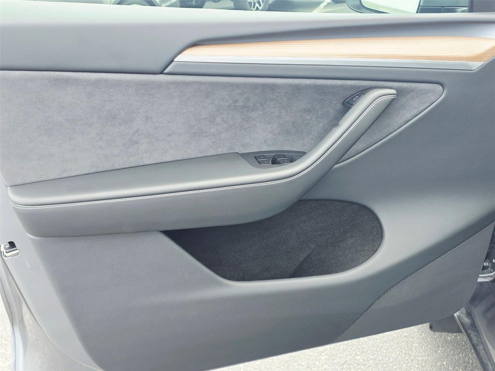 2025 Tesla Model Y Long Range