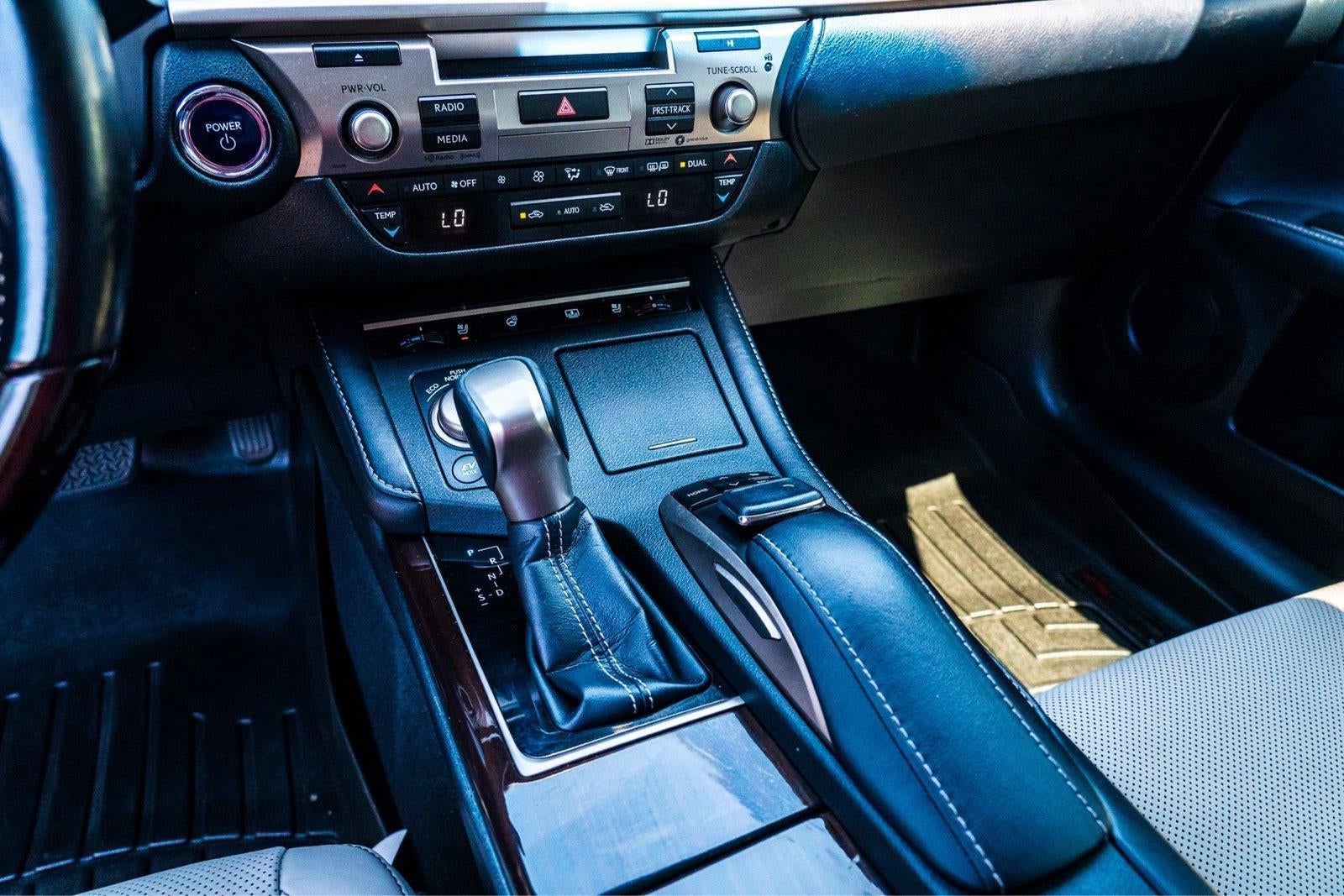 2017 Lexus Es ES 300h