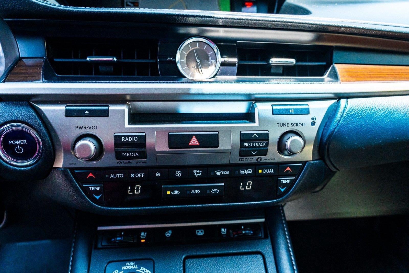 2017 Lexus Es ES 300h