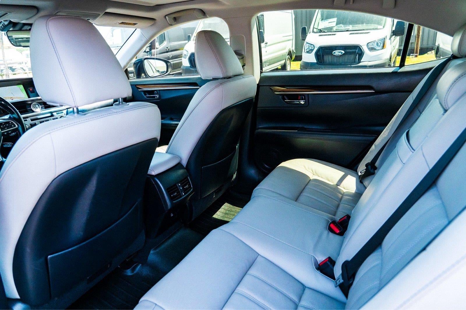 2017 Lexus Es ES 300h