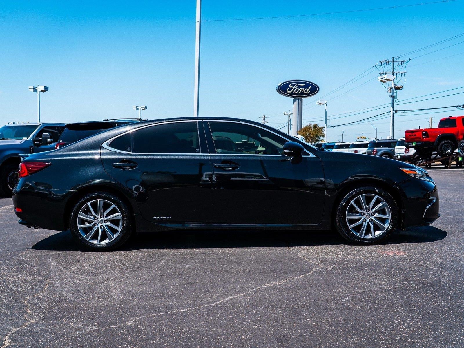 2017 Lexus Es ES 300h