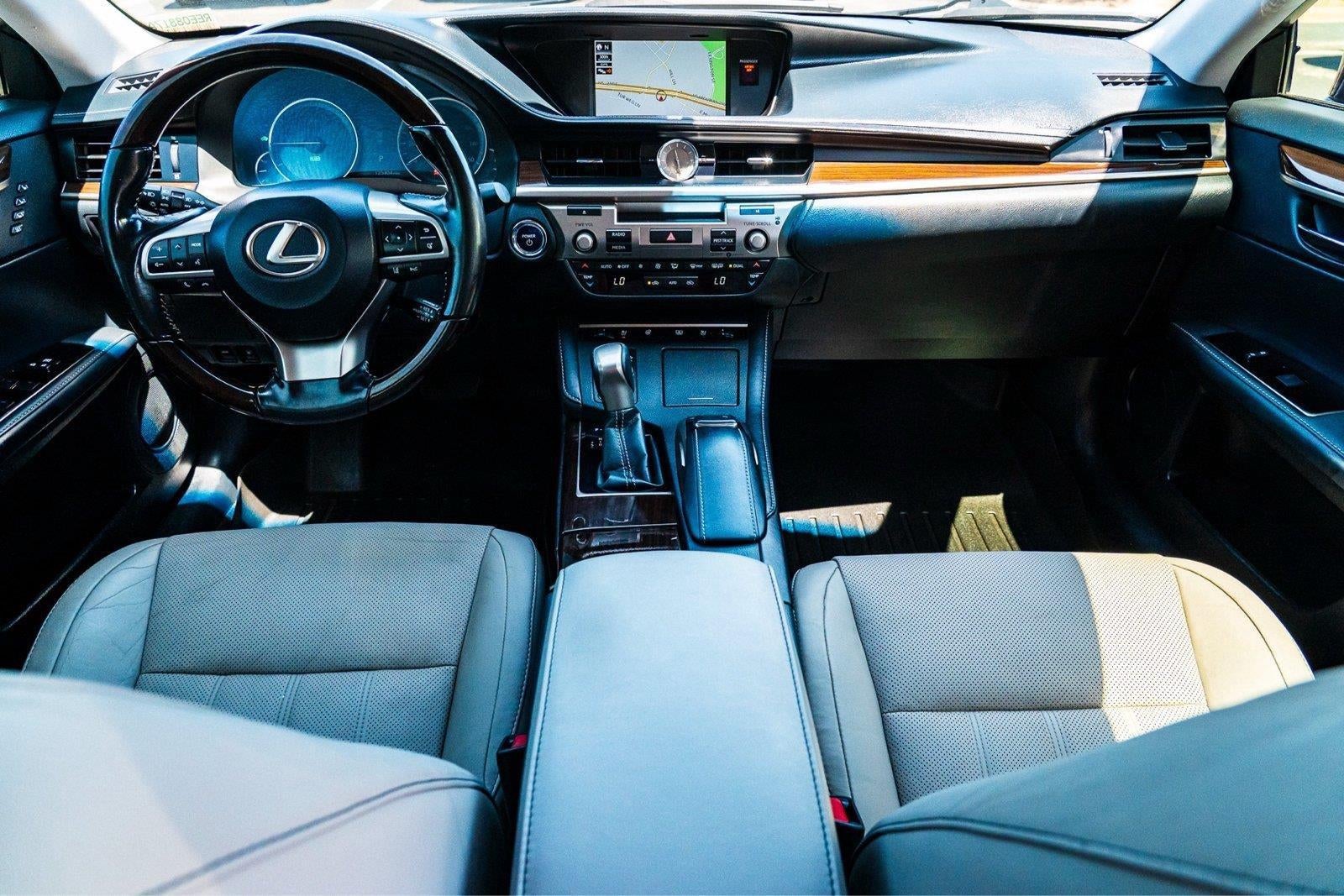 2017 Lexus Es ES 300h