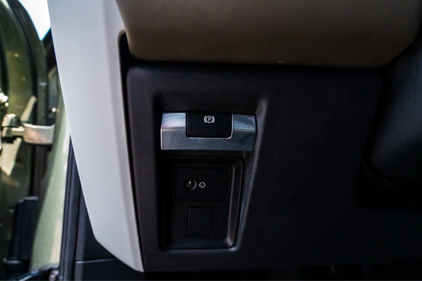 2020 Land Rover Defender HSE