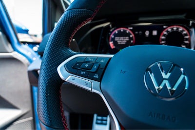 2025 Volkswagen Golf Gti SE