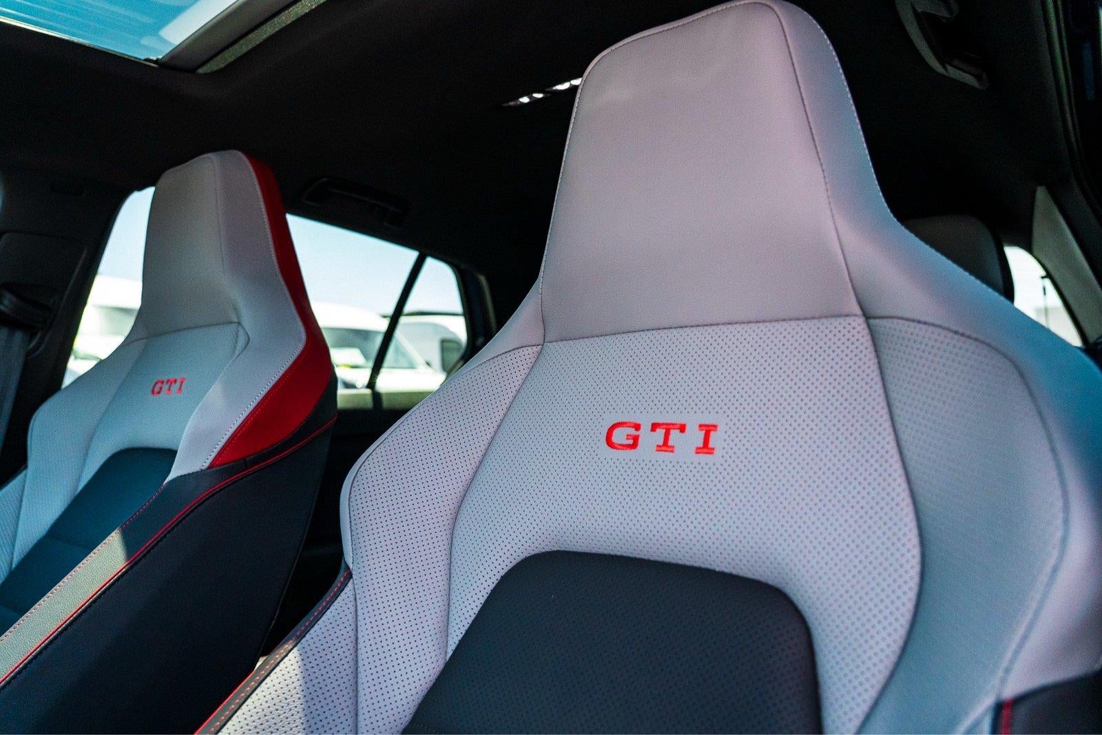 2025 Volkswagen Golf Gti SE