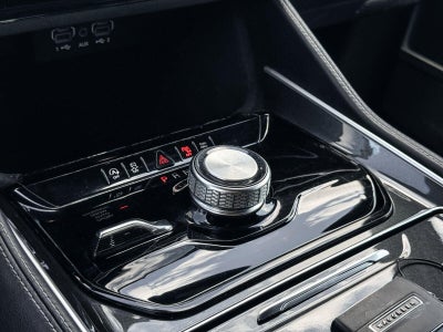 2024 Jeep Wagoneer Base