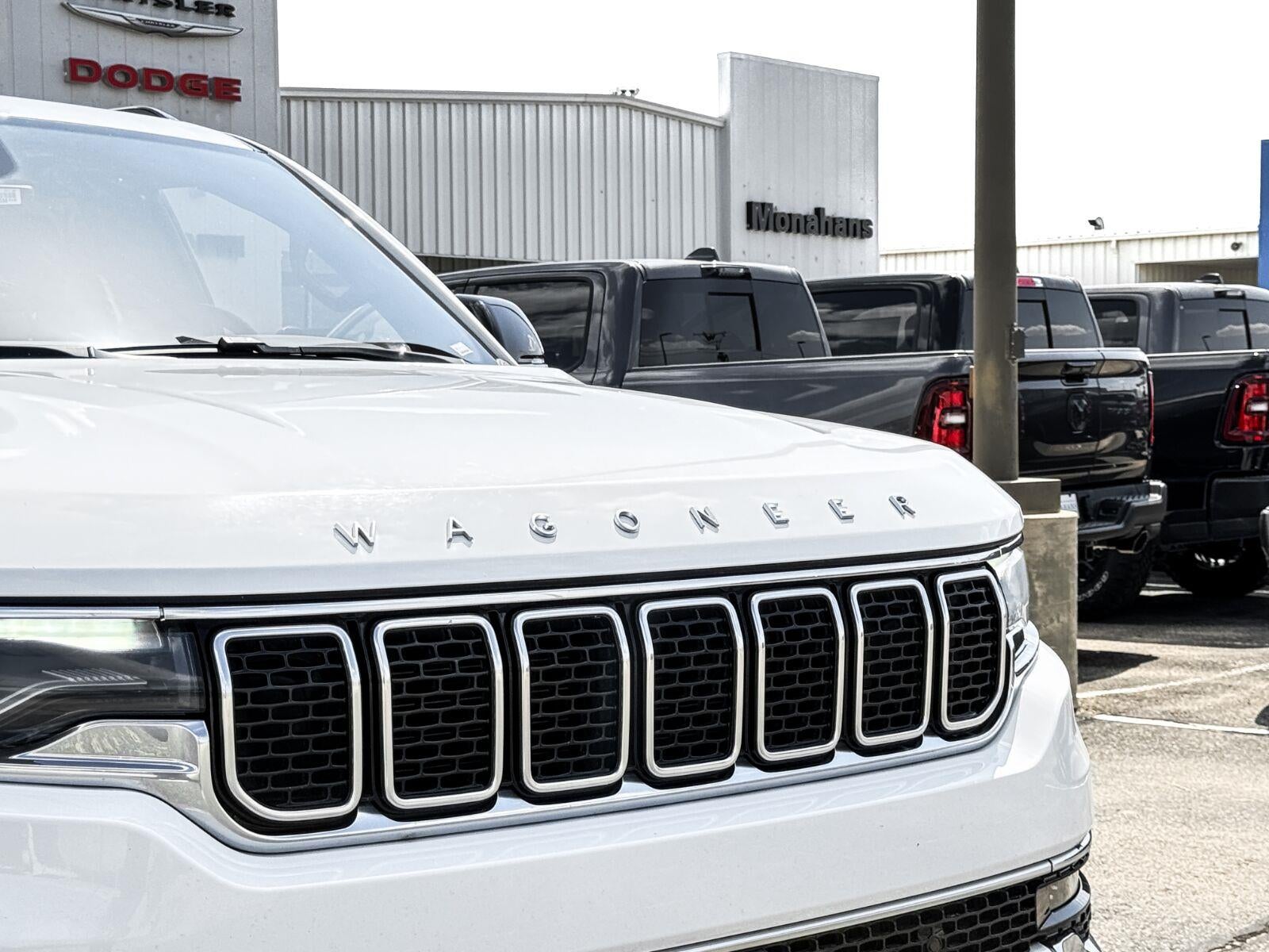 2024 Jeep Wagoneer Base