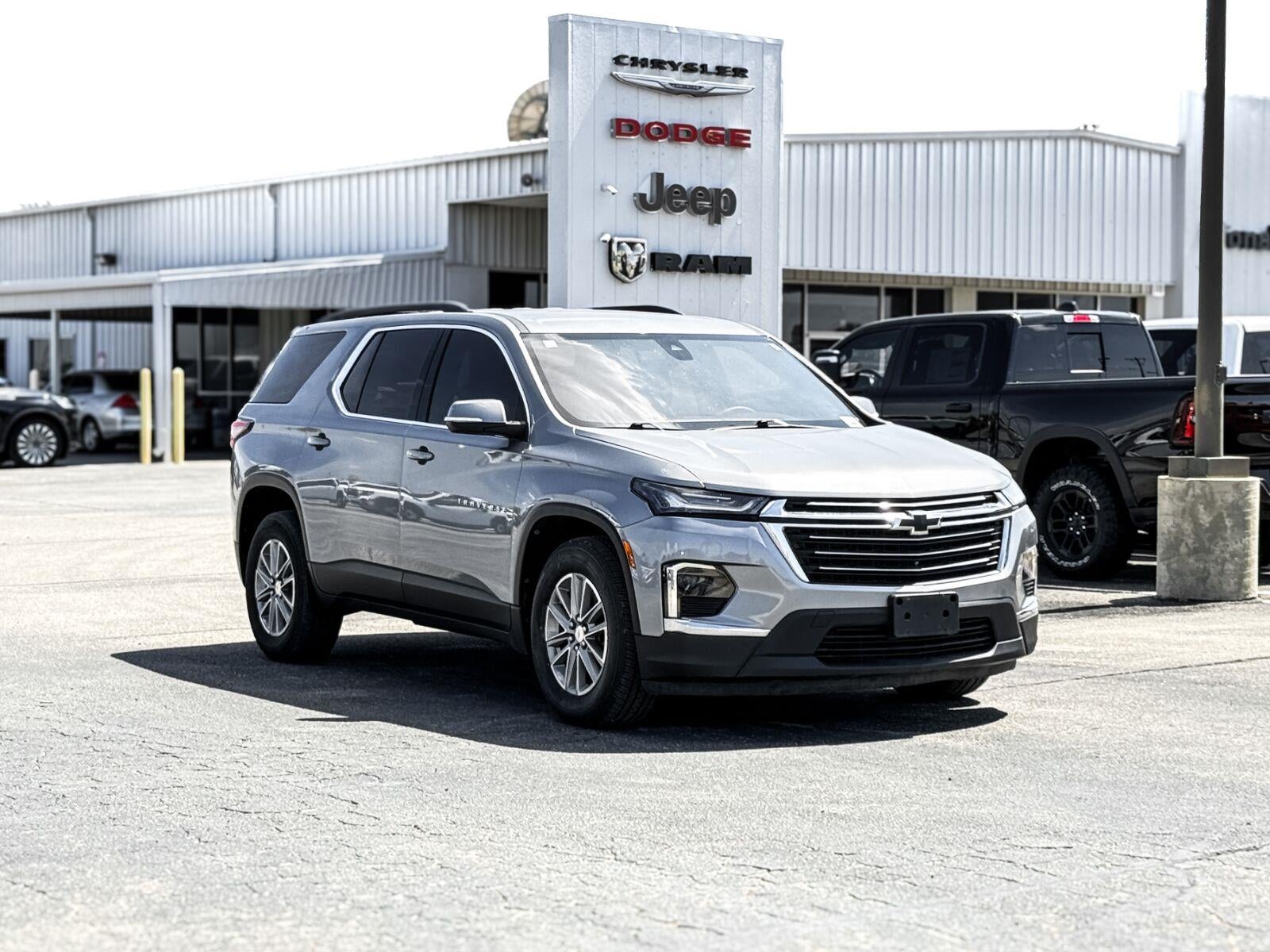 2023 Chevrolet Traverse LT Cloth