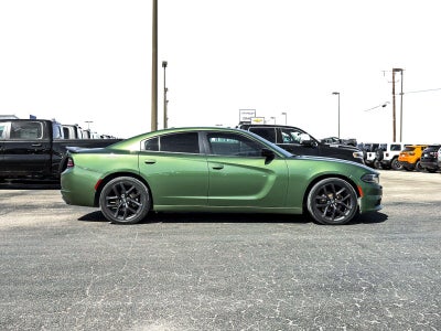2020 Dodge Charger SXT RWD