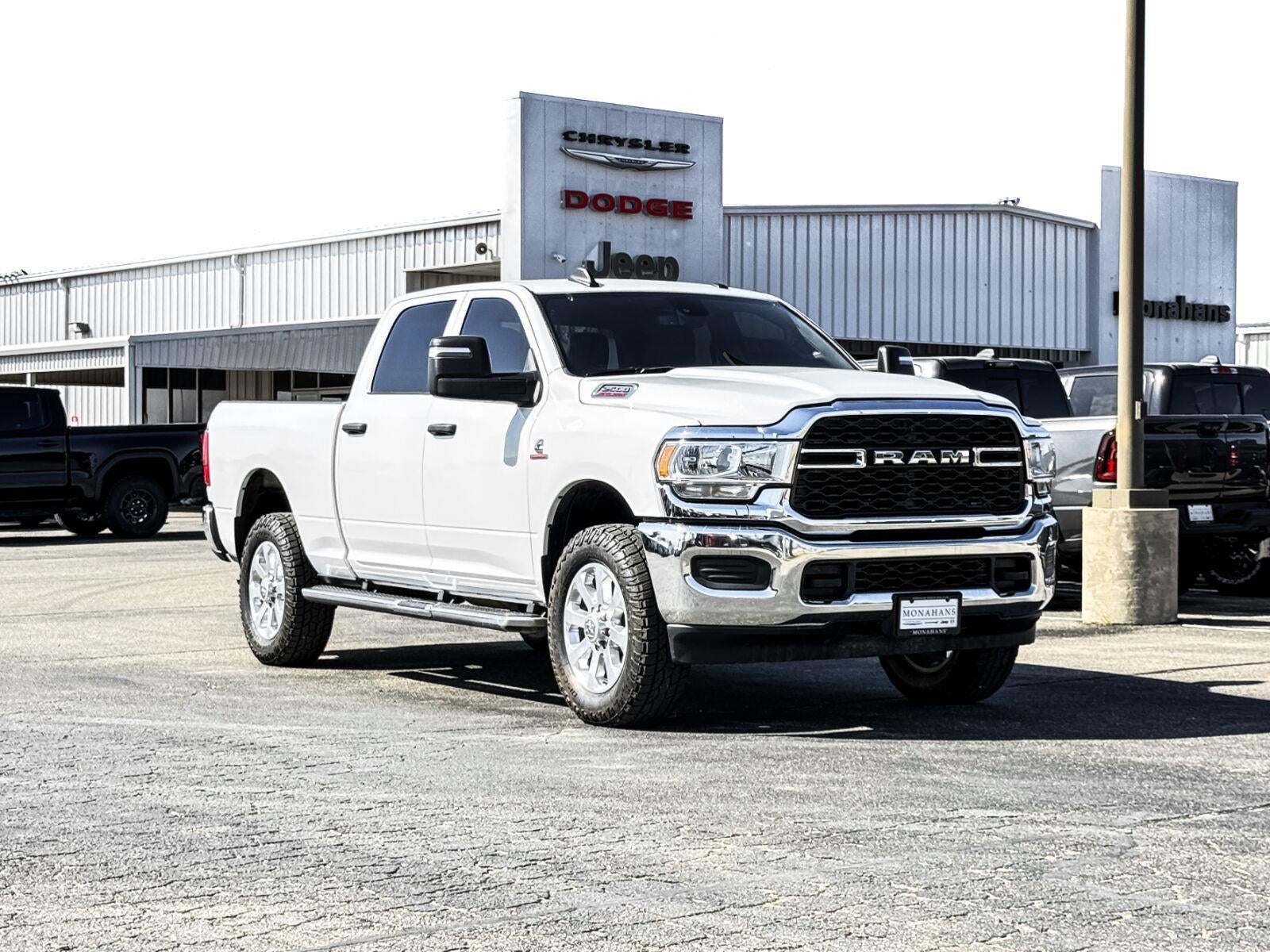 2024 RAM 2500 Tradesman Crew Cab 4x4 6'4" Box