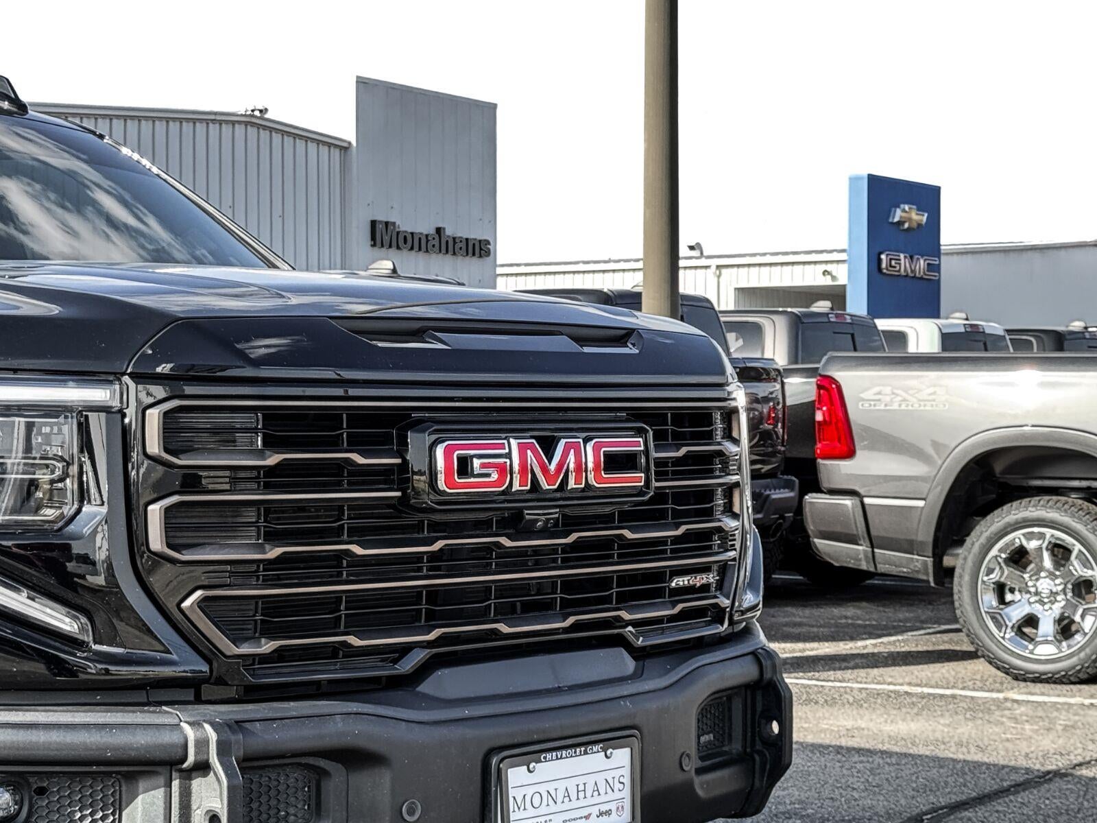 2024 GMC Sierra 1500 AT4X