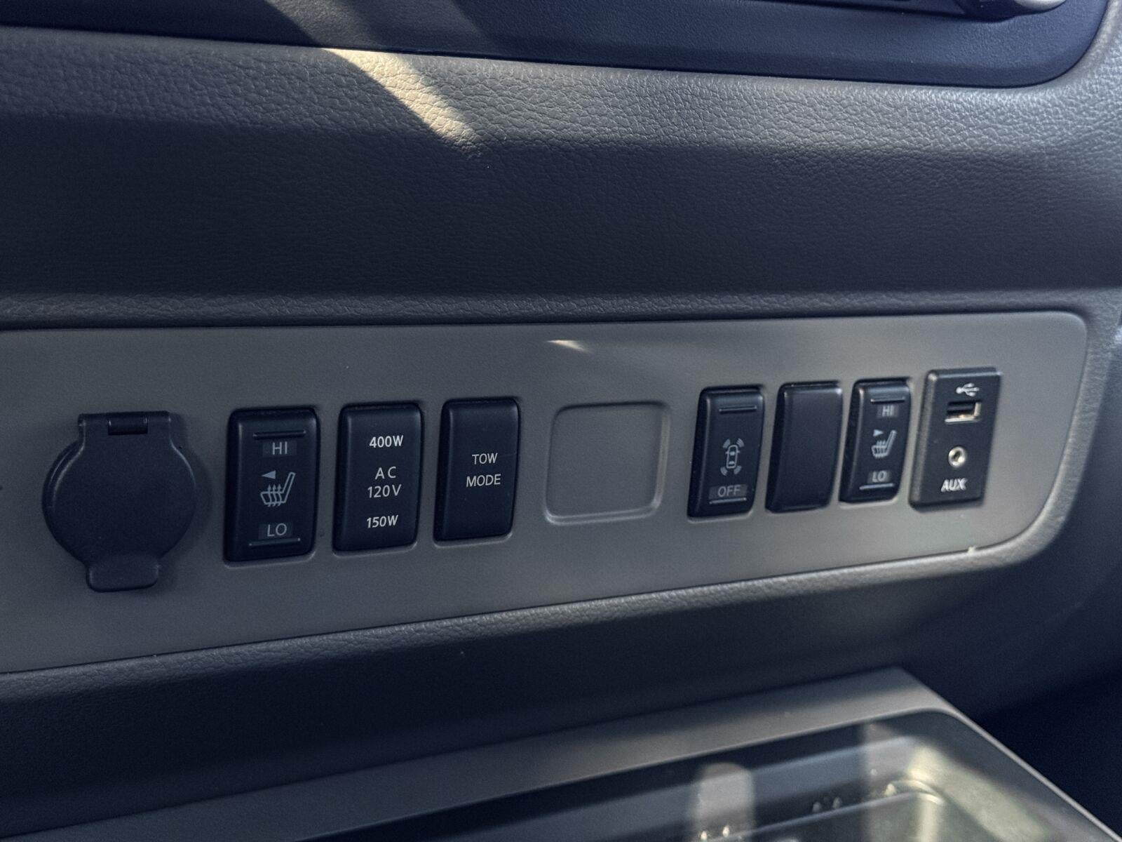2018 Nissan NV Passenger NV3500 HD SL V8