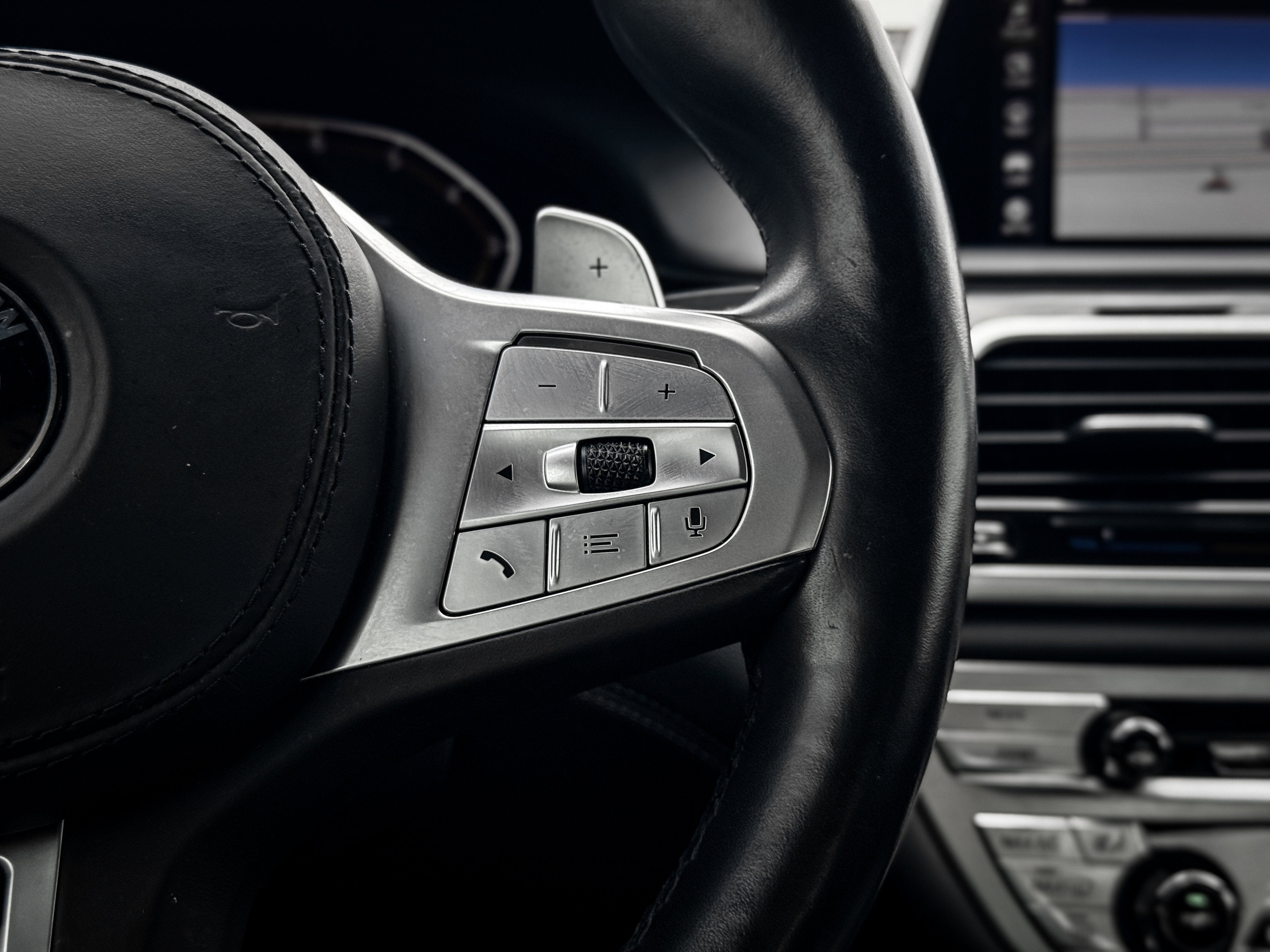 2021 BMW 750i xDrive