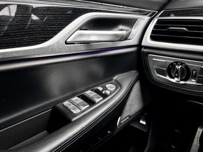 2021 BMW 750i xDrive
