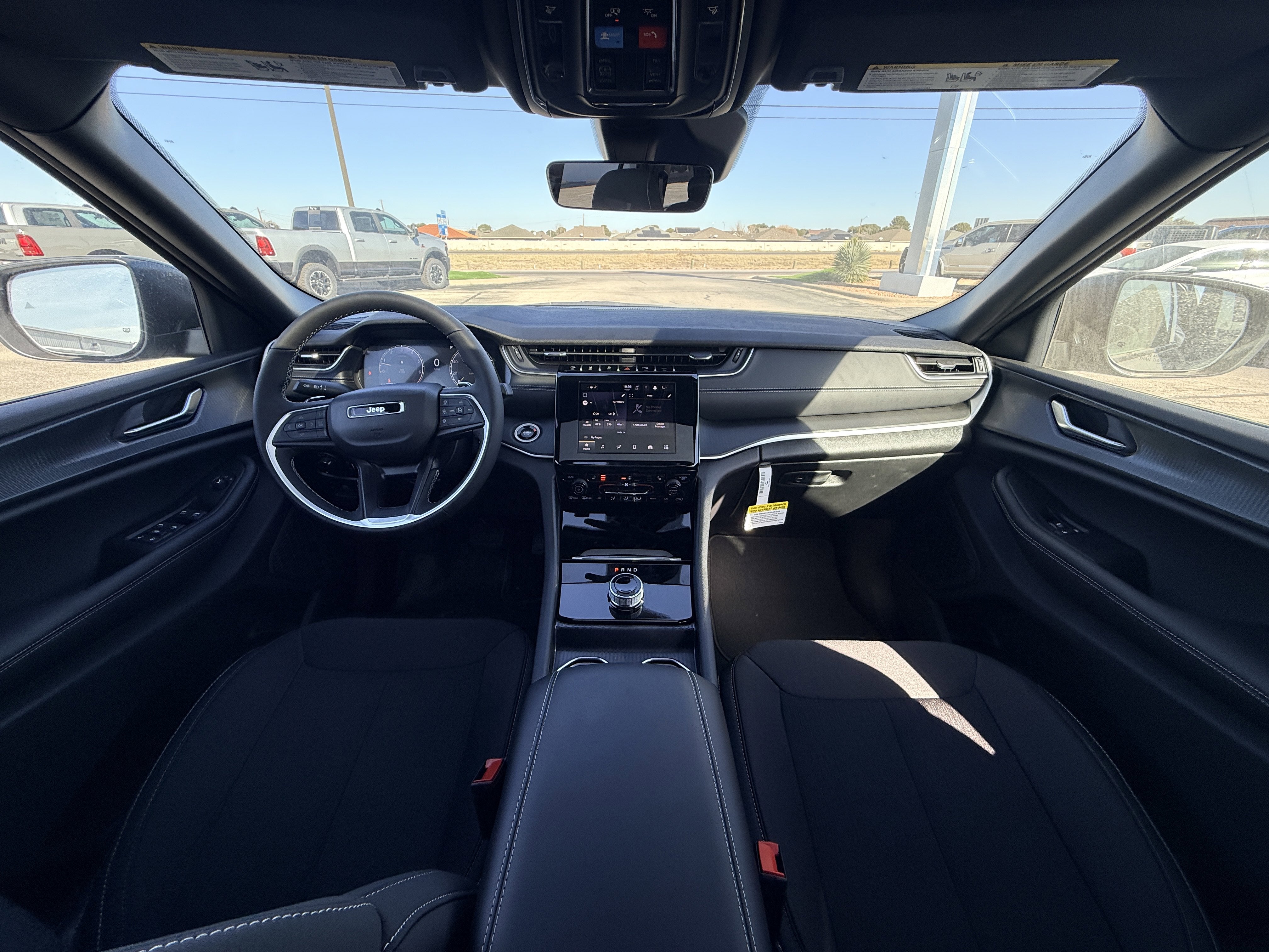2025 Jeep Grand Cherokee GRAND CHEROKEE LAREDO X 4X4