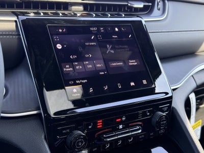 2025 Jeep Grand Cherokee GRAND CHEROKEE LAREDO X 4X4